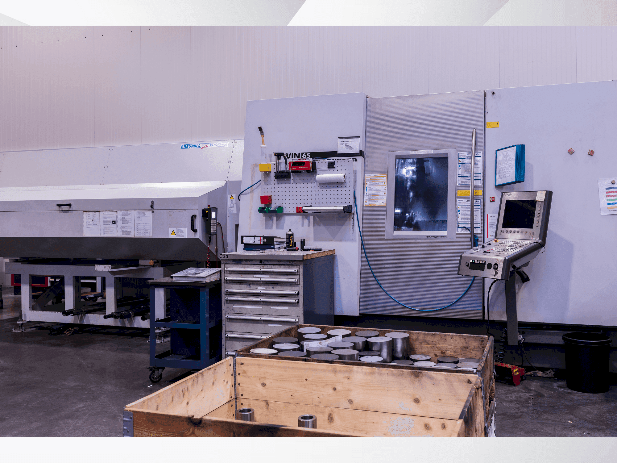 A DMG Gildemeister Twin 65 gép elölnézete