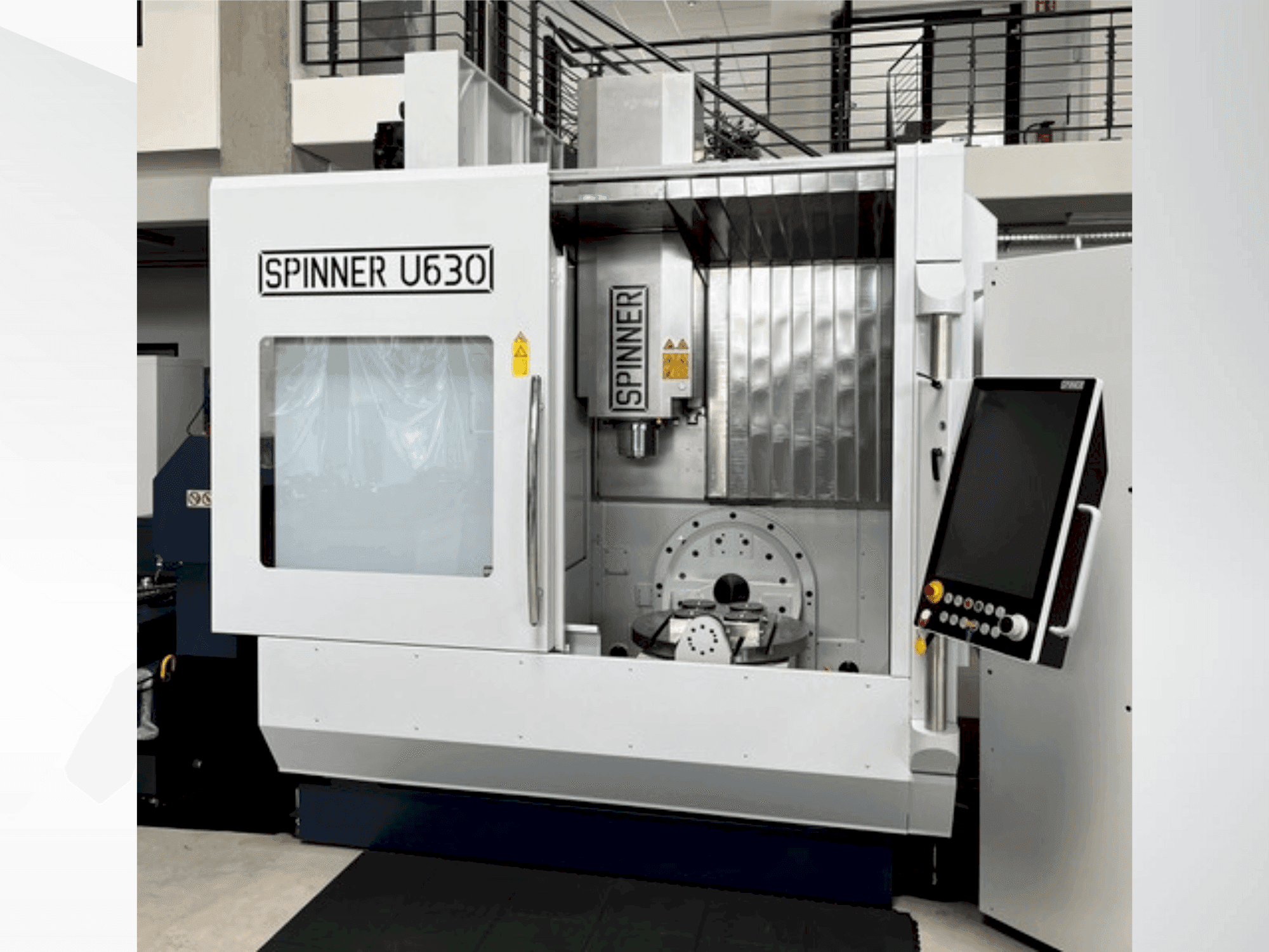 A SPINNER U5-630- 54T gép elölnézete