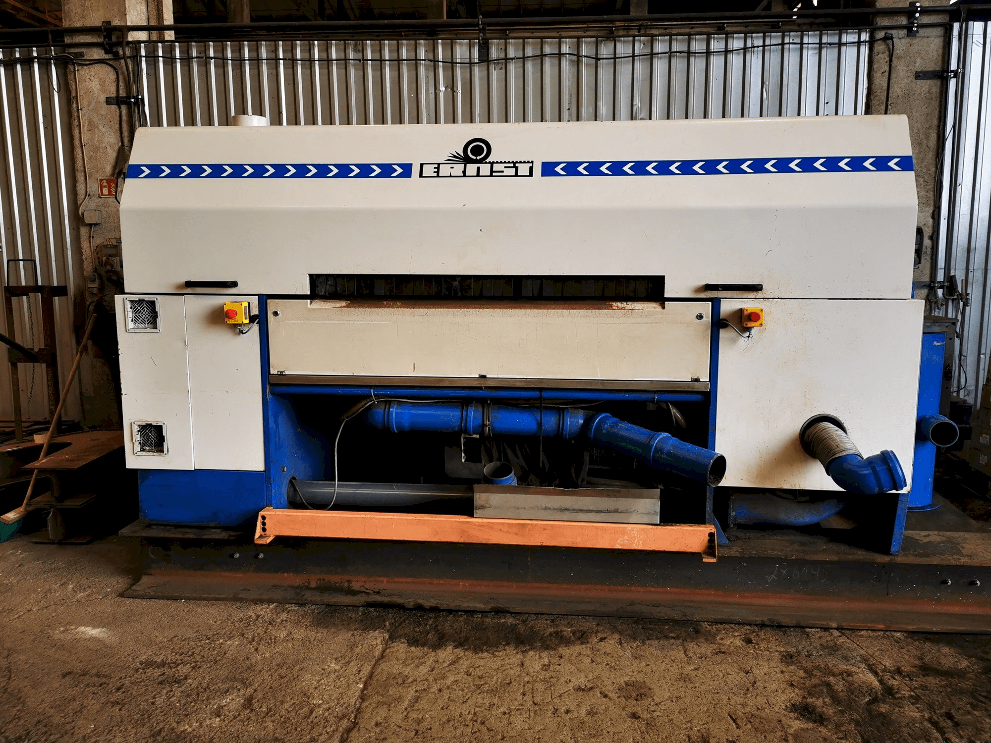 A ERNST E M 5 N II + 2F gép elölnézete