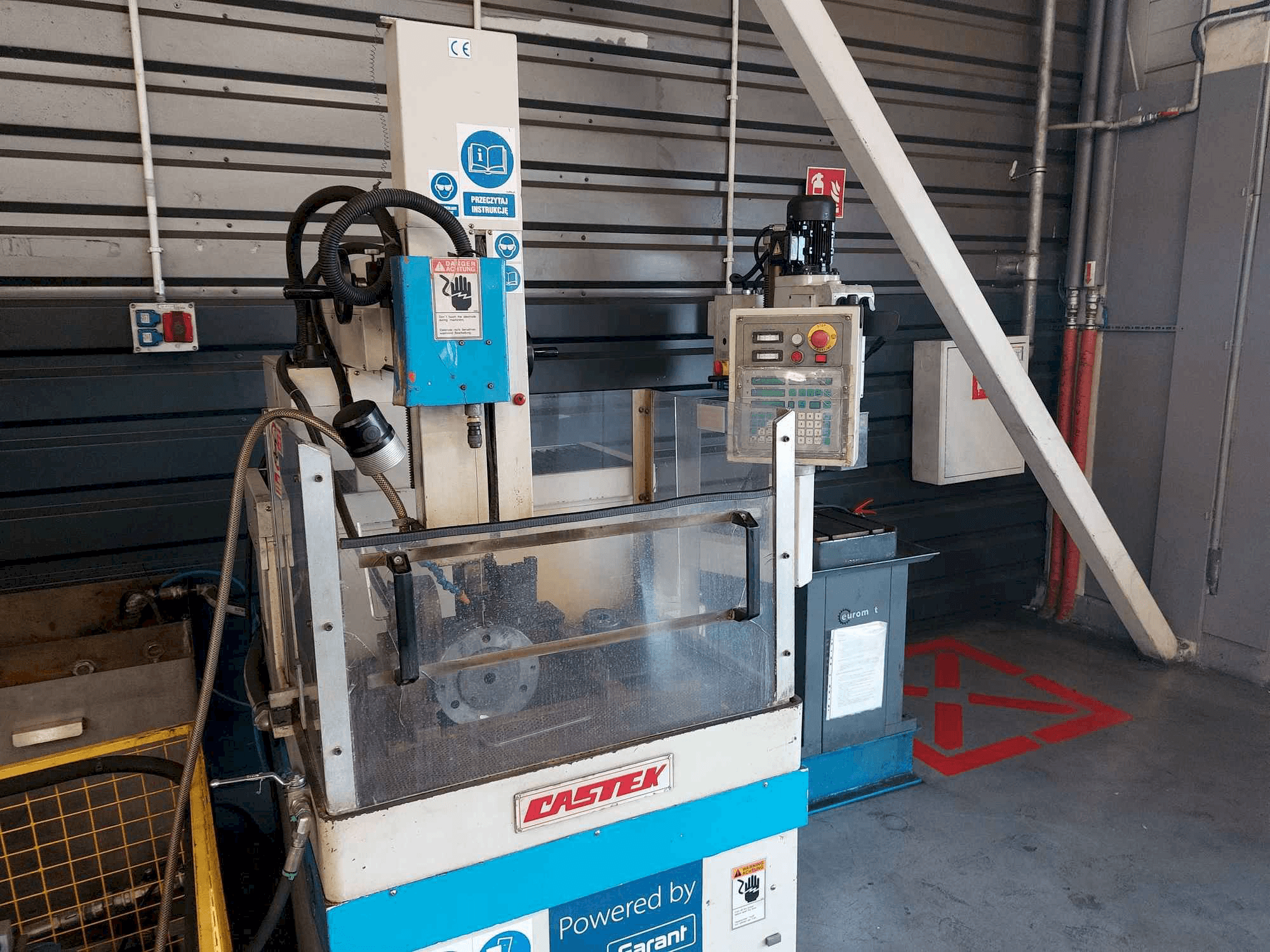 A CASTEK SD5030CE gép elölnézete