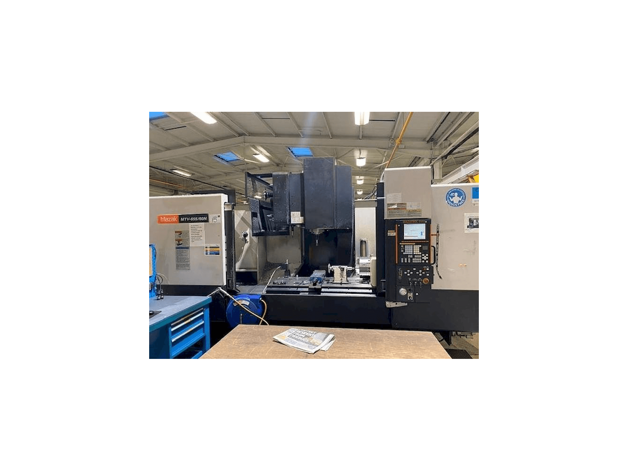 A Mazak MTV 655/60N gép elölnézete