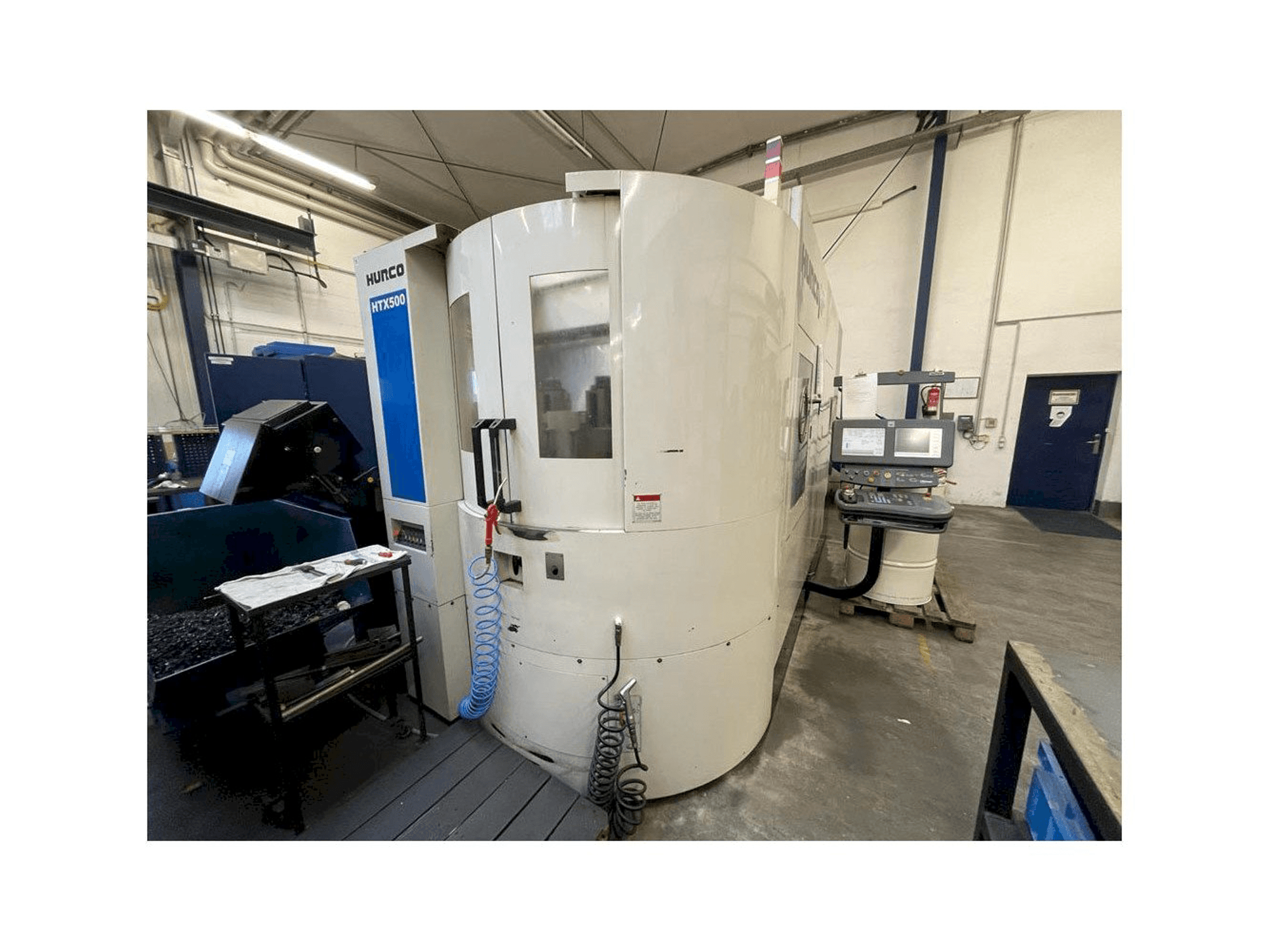 A Hurco HTX 500 gép elölnézete