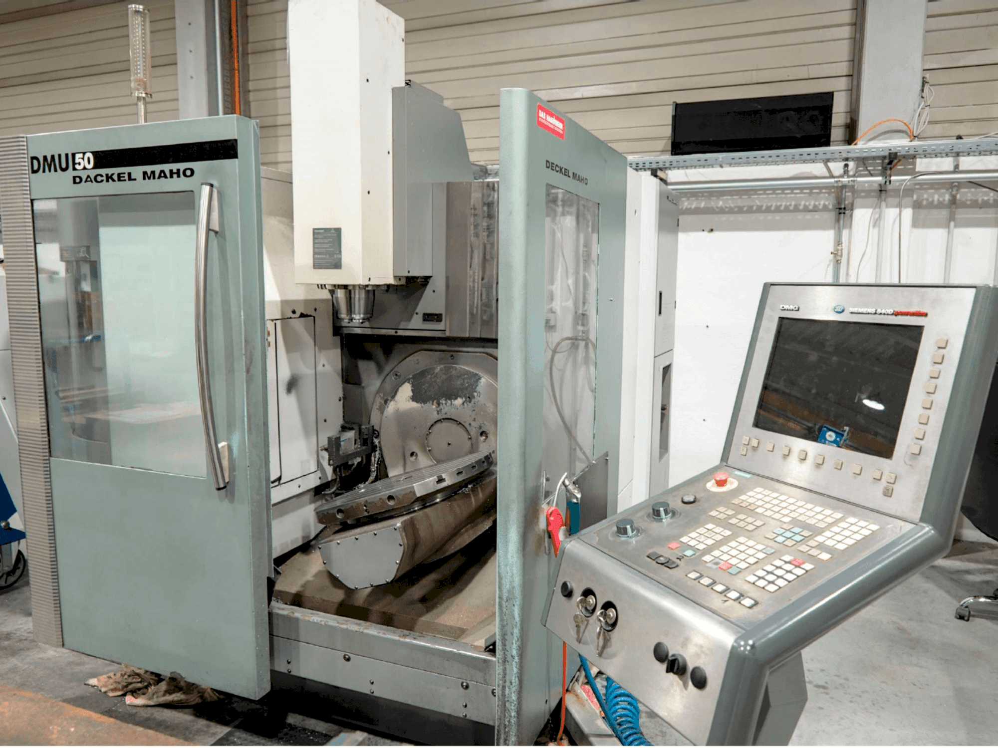 A DMG DMU 50 gép elölnézete