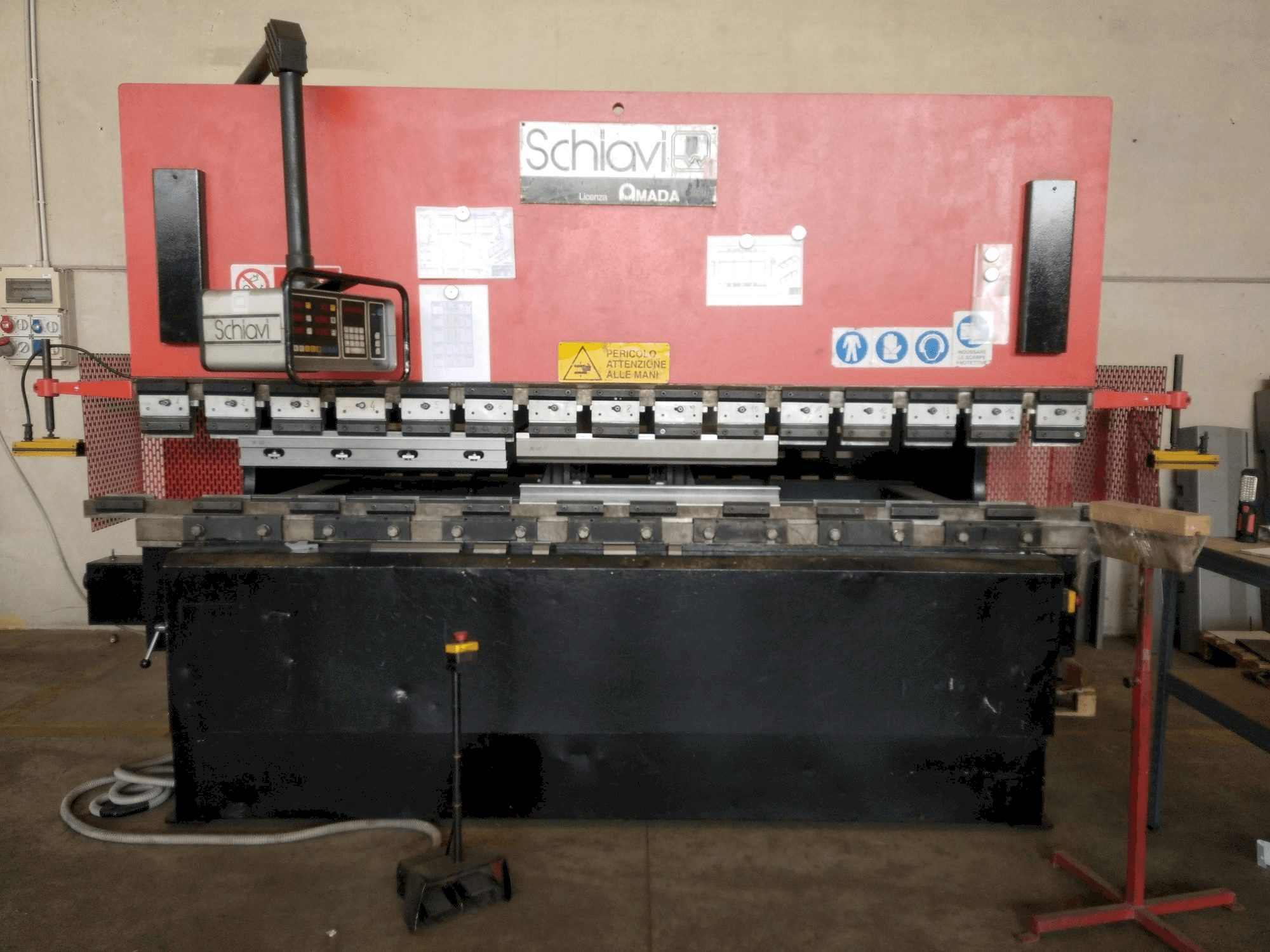 A Schiavi ITS 103 gép elölnézete