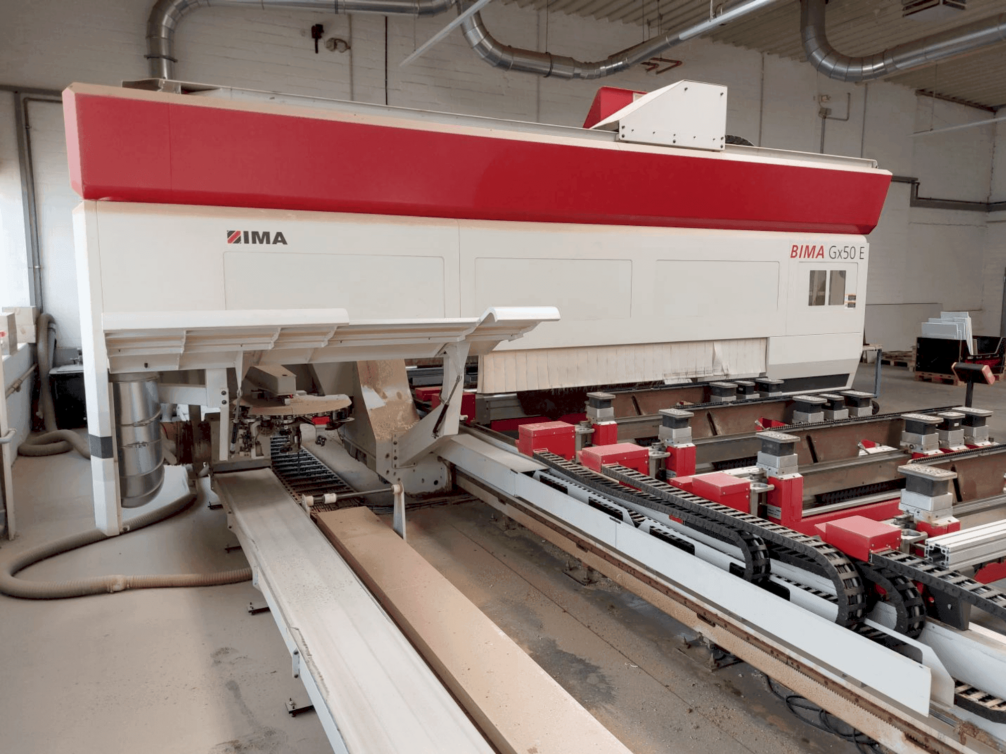 A IMA BIMA Gx50 E 160/630 CNC Processing Center gép elölnézete