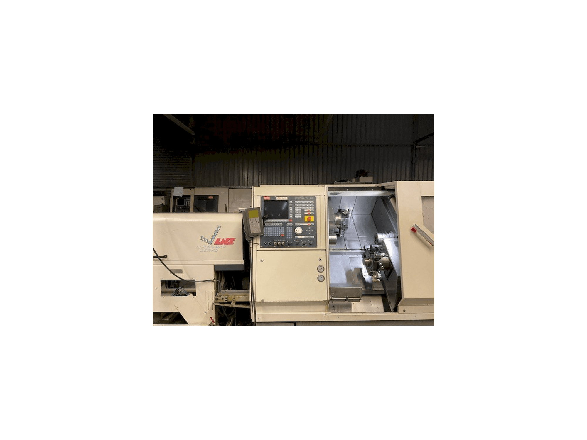 A TRAUB TNC 42/65 DGY gép elölnézete