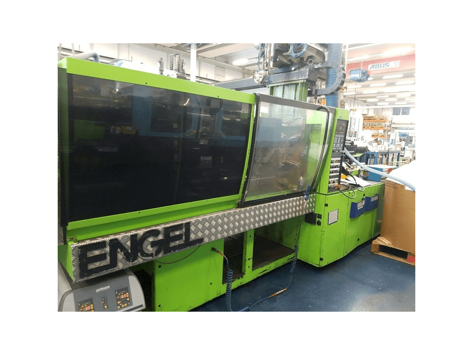 A ENGEL ES 600/145 ST gép elölnézete