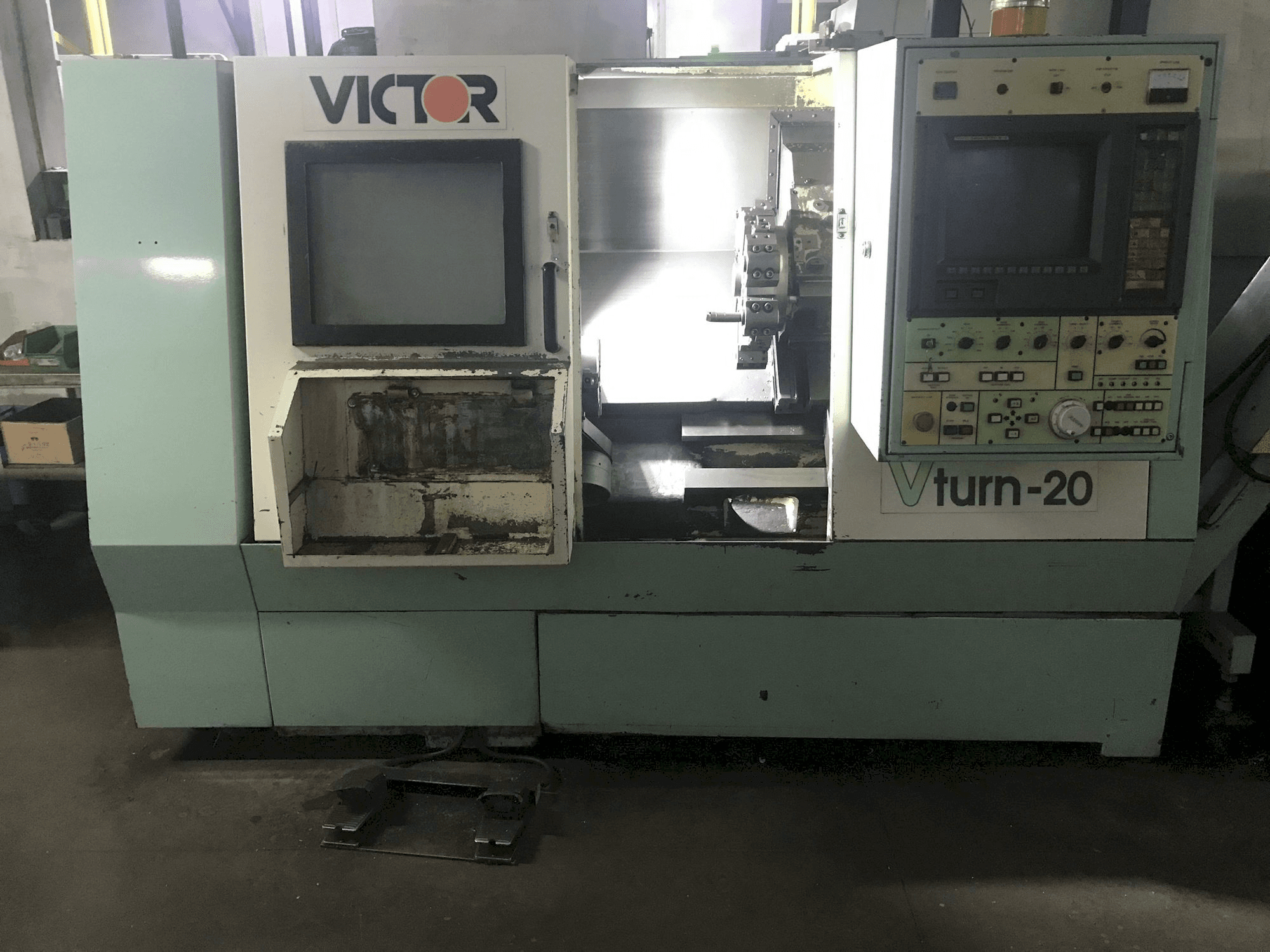 A Victor Vturn-20 gép elölnézete