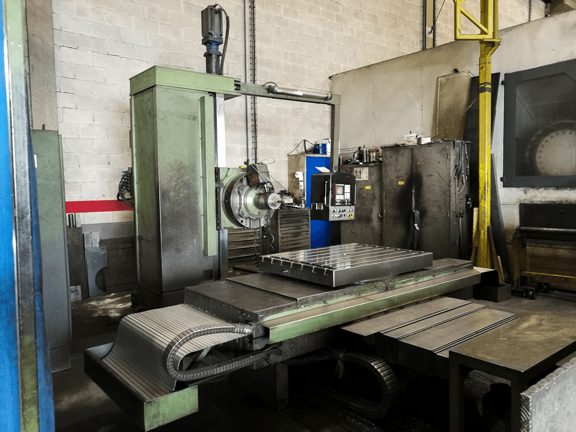 A PEGARD AF8 gép bal oldali nézete