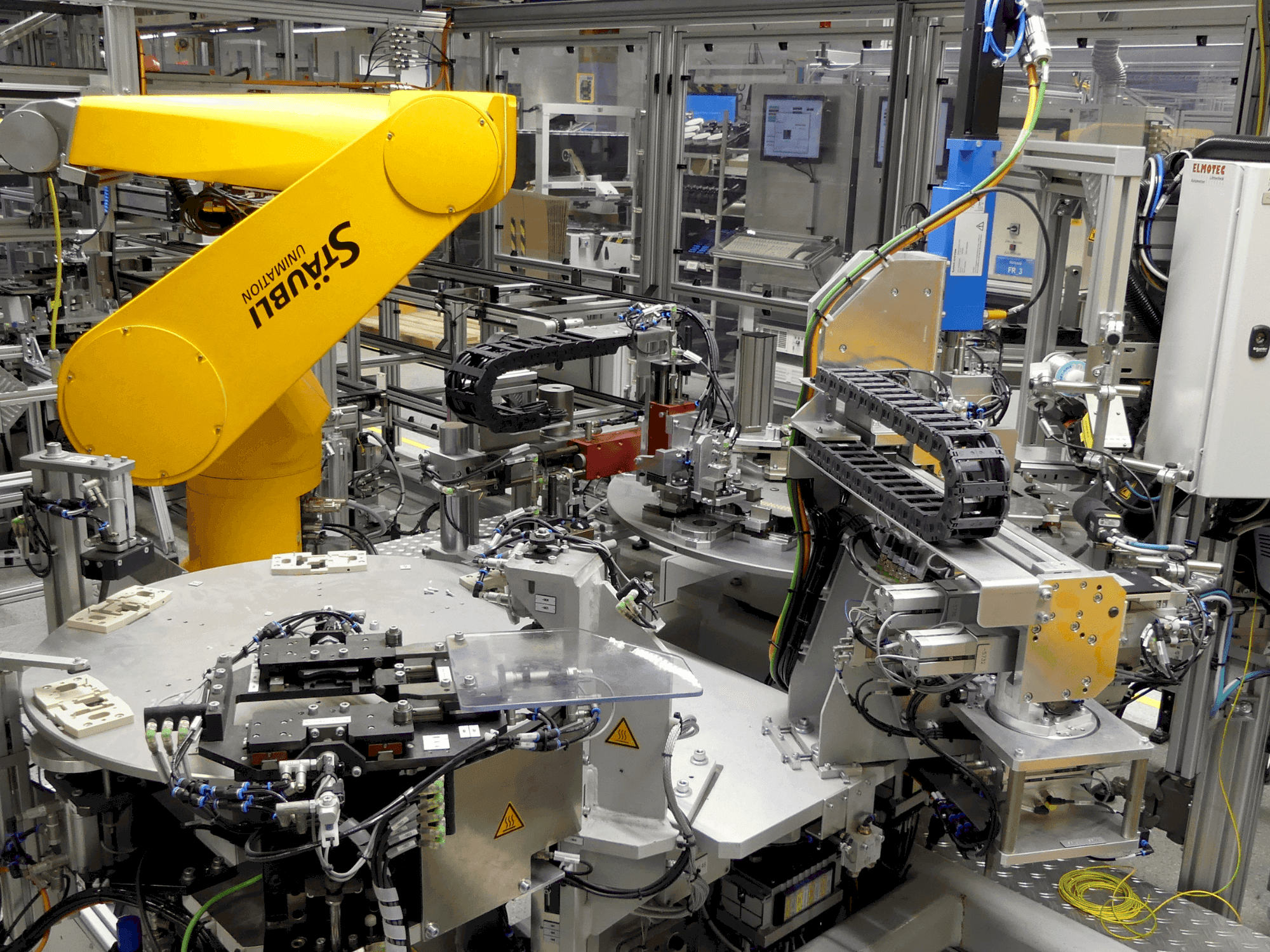 A ELMOTEC 16479 gép elölnézete