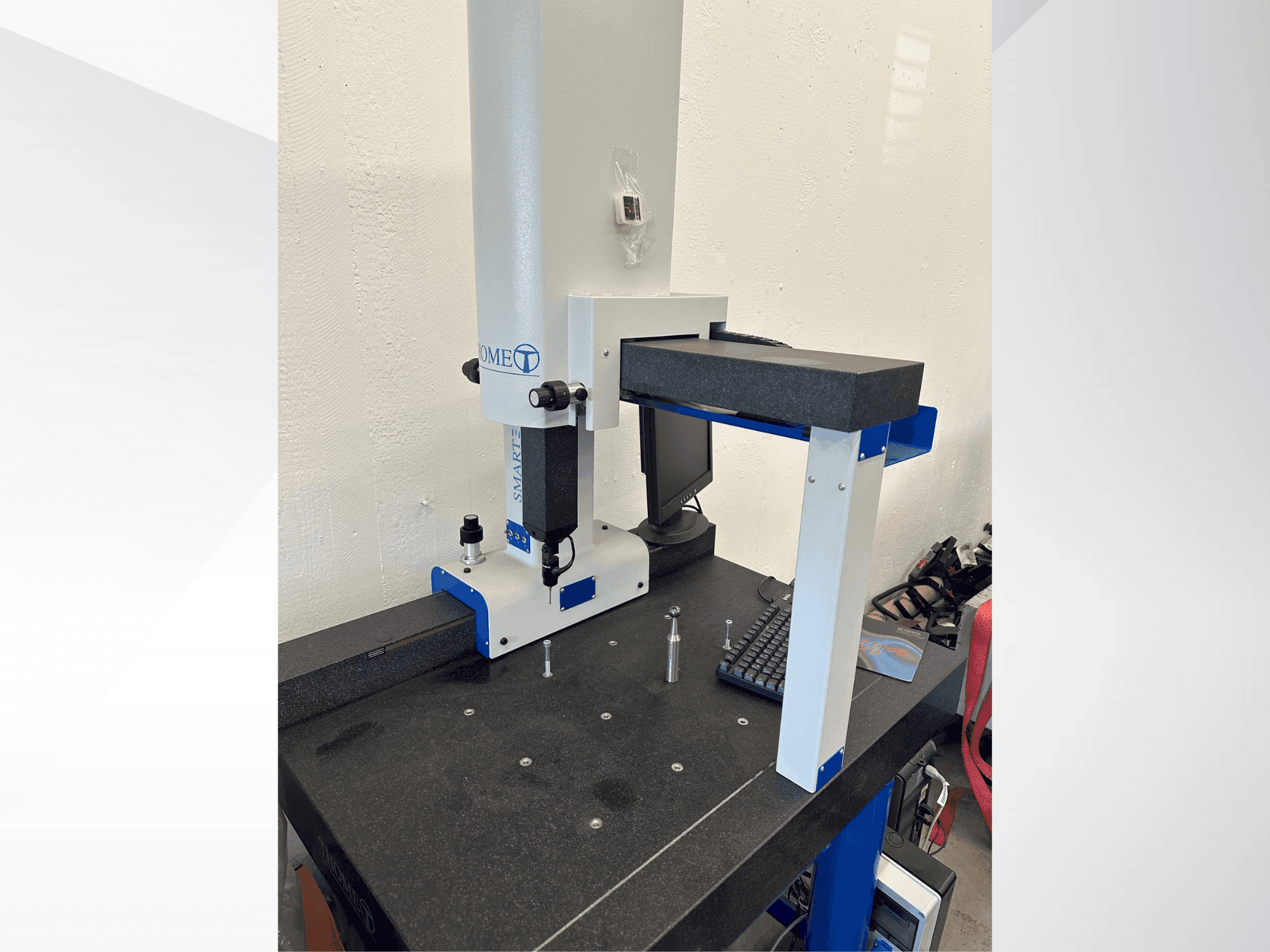 A THOME Prazision Prazision 3D Smart man gép elölnézete