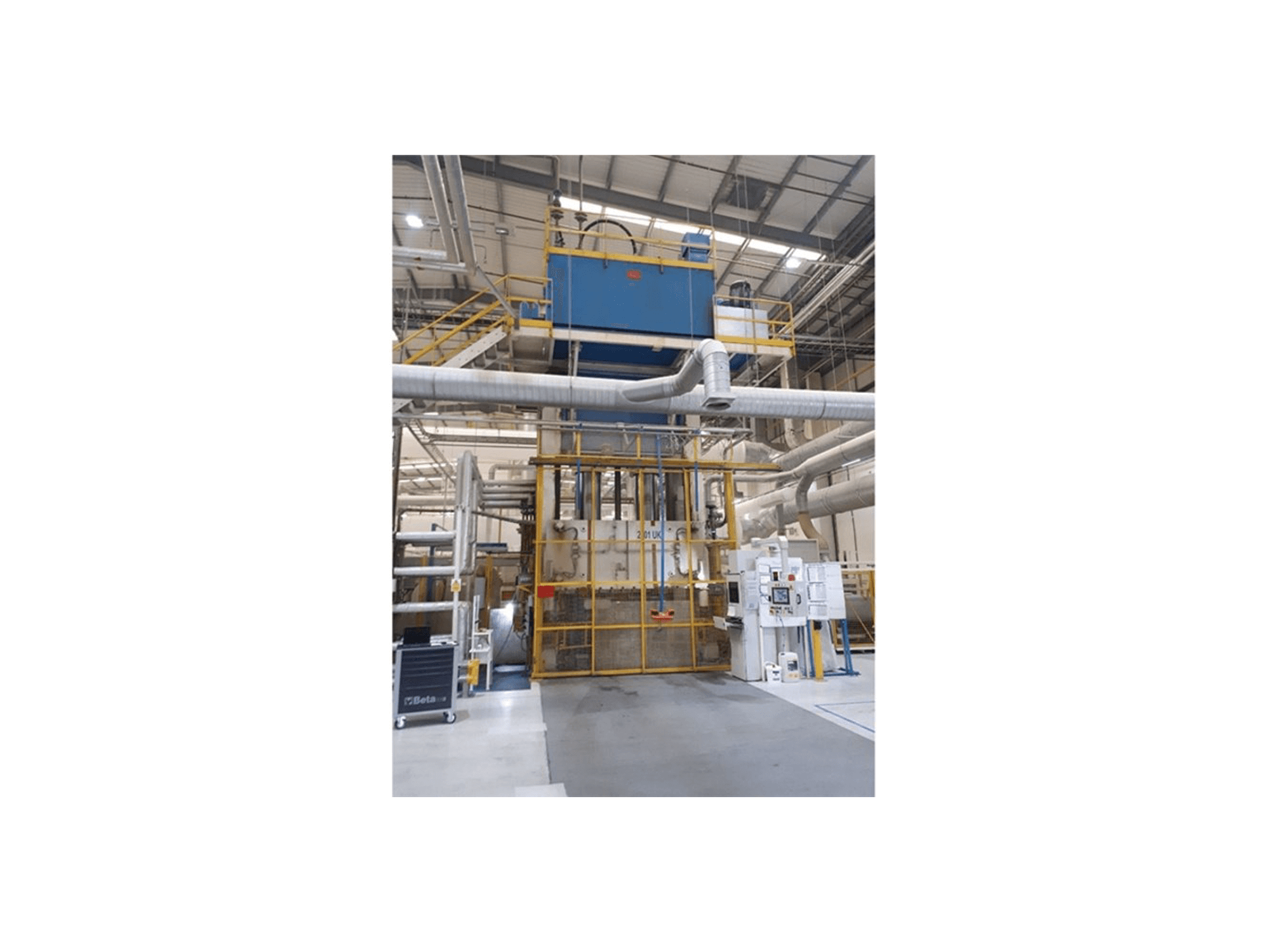 A Pinette 2000 Ton gép elölnézete