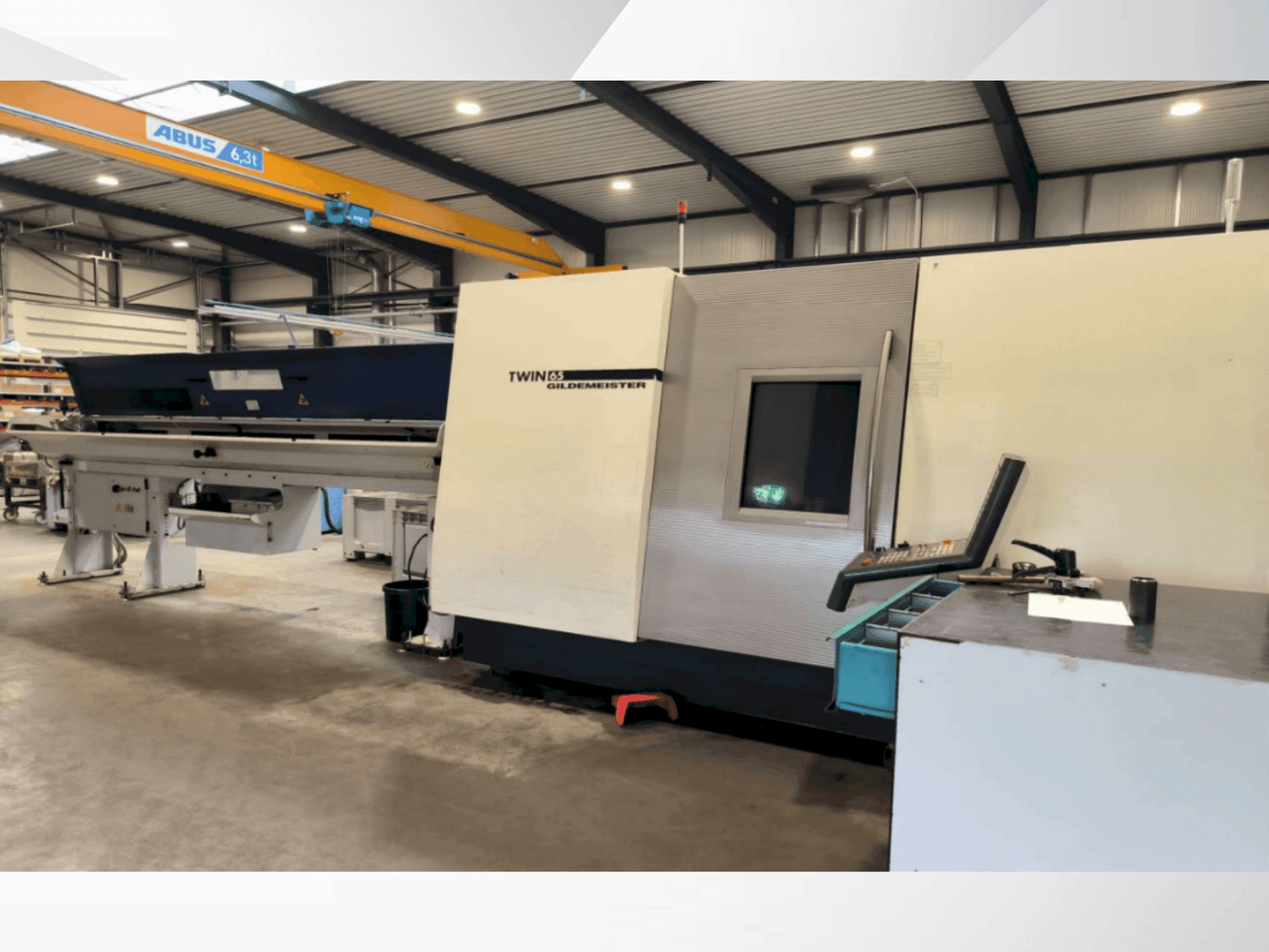 A DMG Gildemeister Twin 65 gép elölnézete