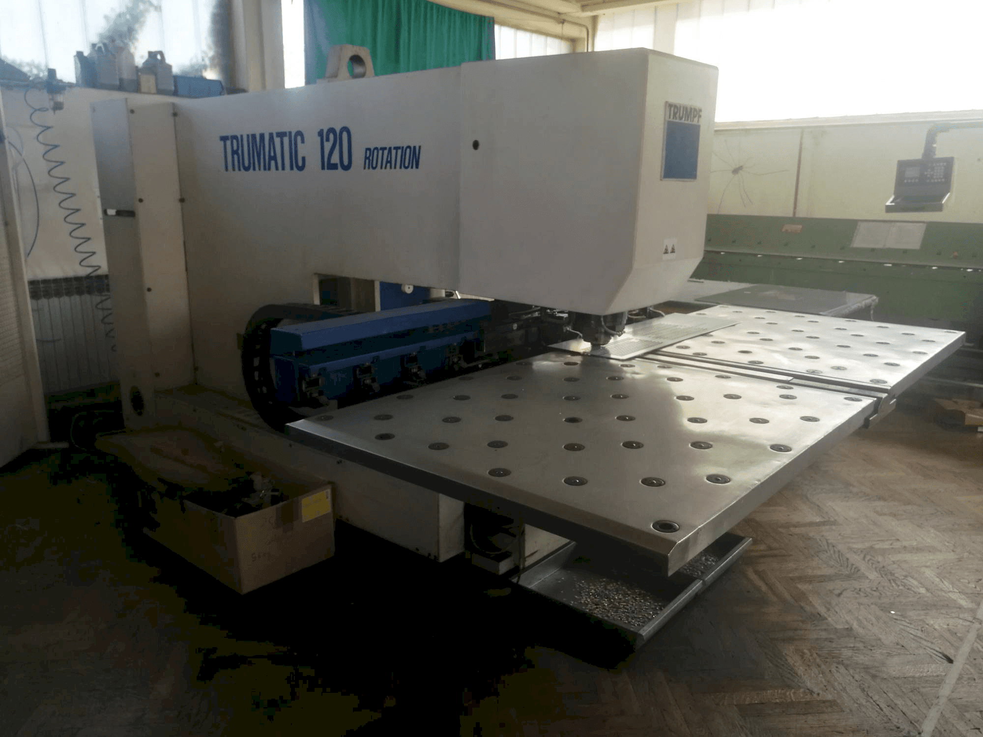 A Trumpf Trumatic 120R gép elölnézete