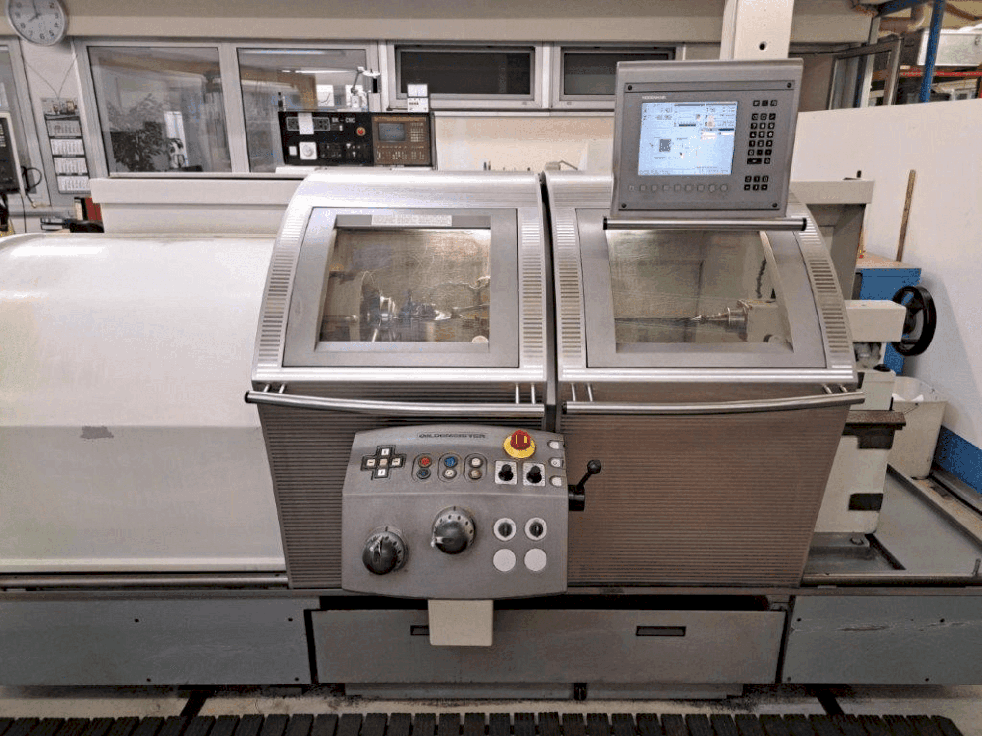 A Gildemeister NEF520 gép elölnézete