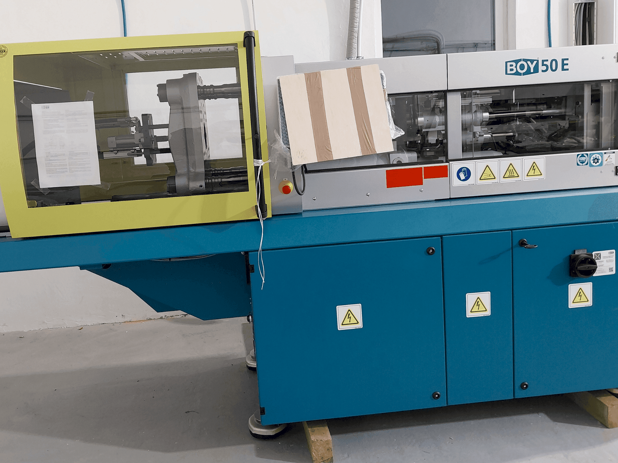 A BOY 50 E gép elölnézete