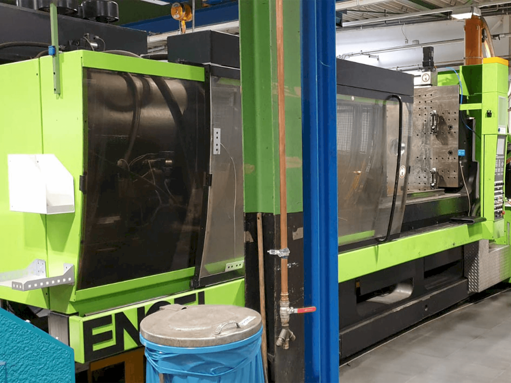 A ENGEL ES 2550/500 HL-V gép elölnézete