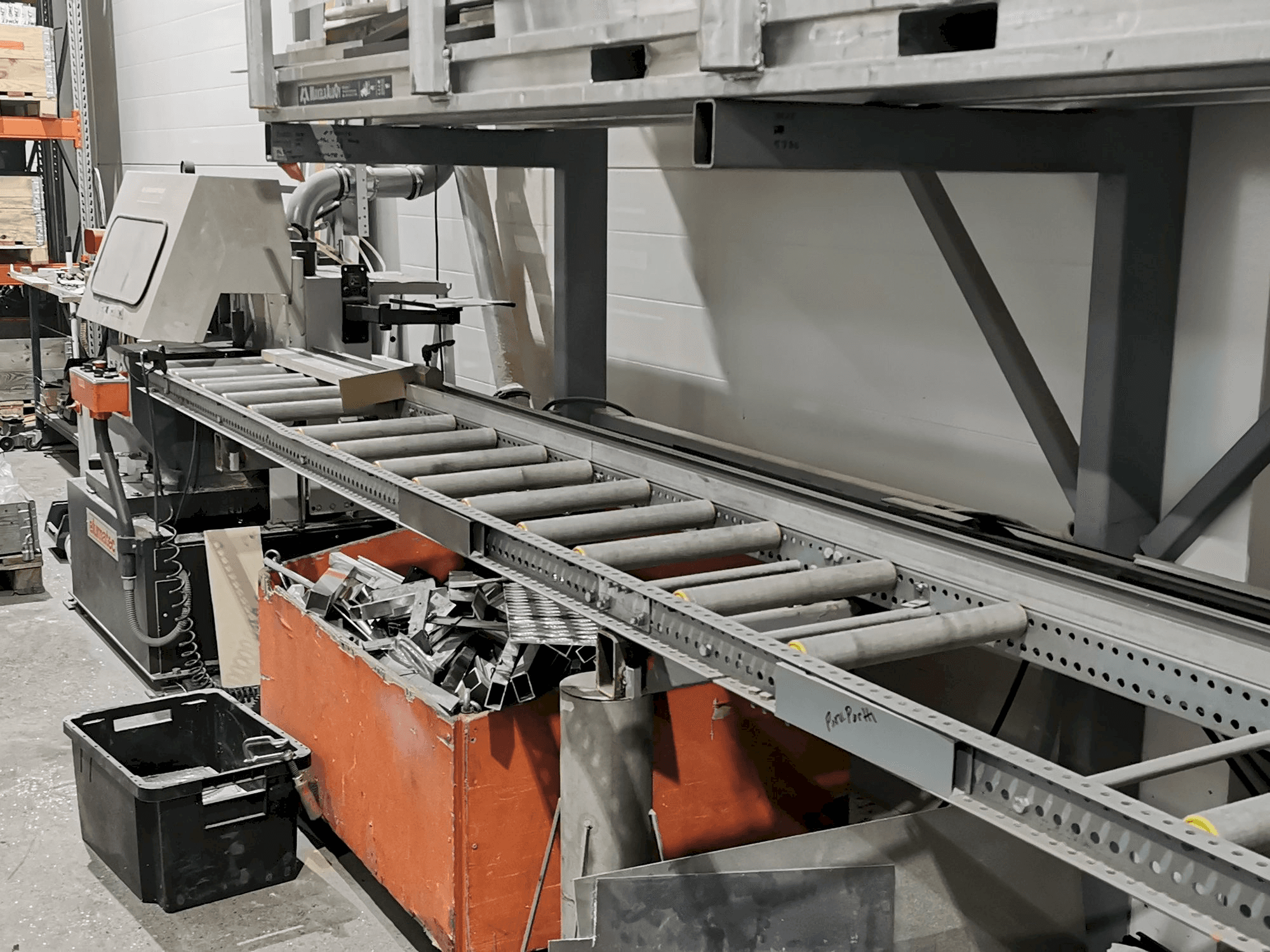 A Elumatec MGS 105/01 gép elölnézete