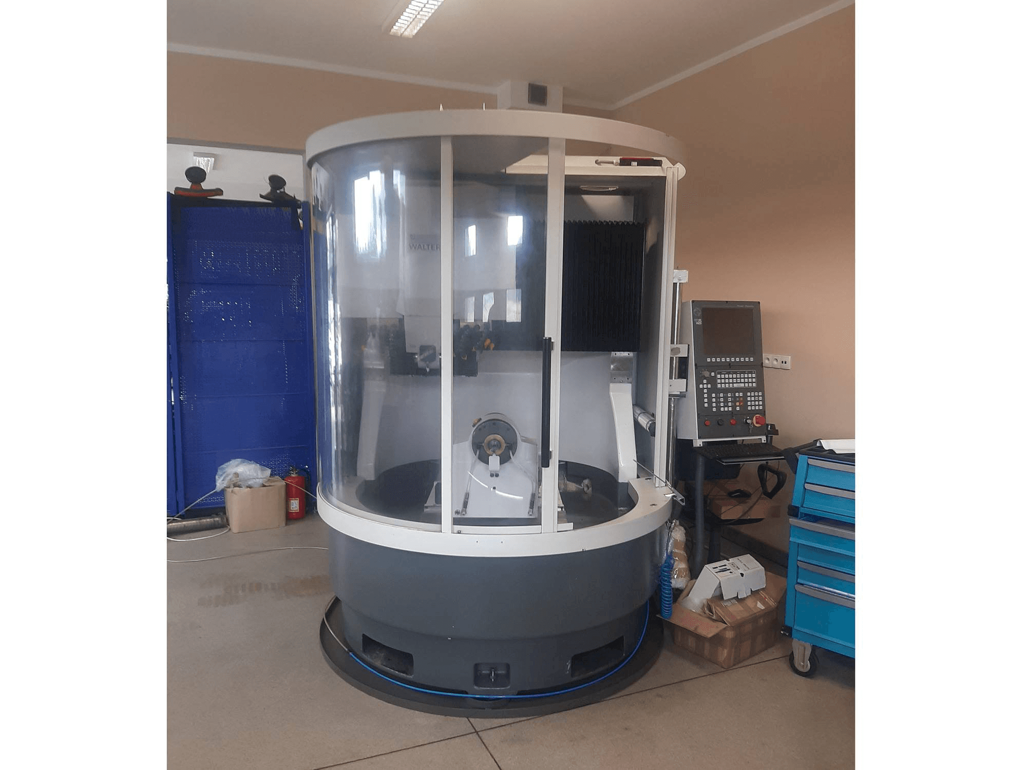 A Walter gép elölnézete