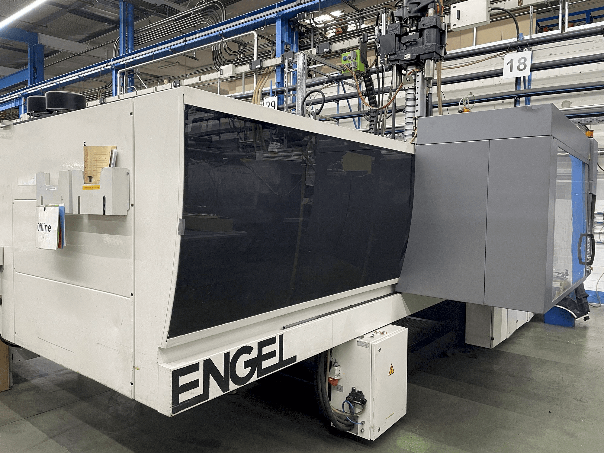 A ENGEL VICTORY 1350H500V/350 Combi gép elölnézete
