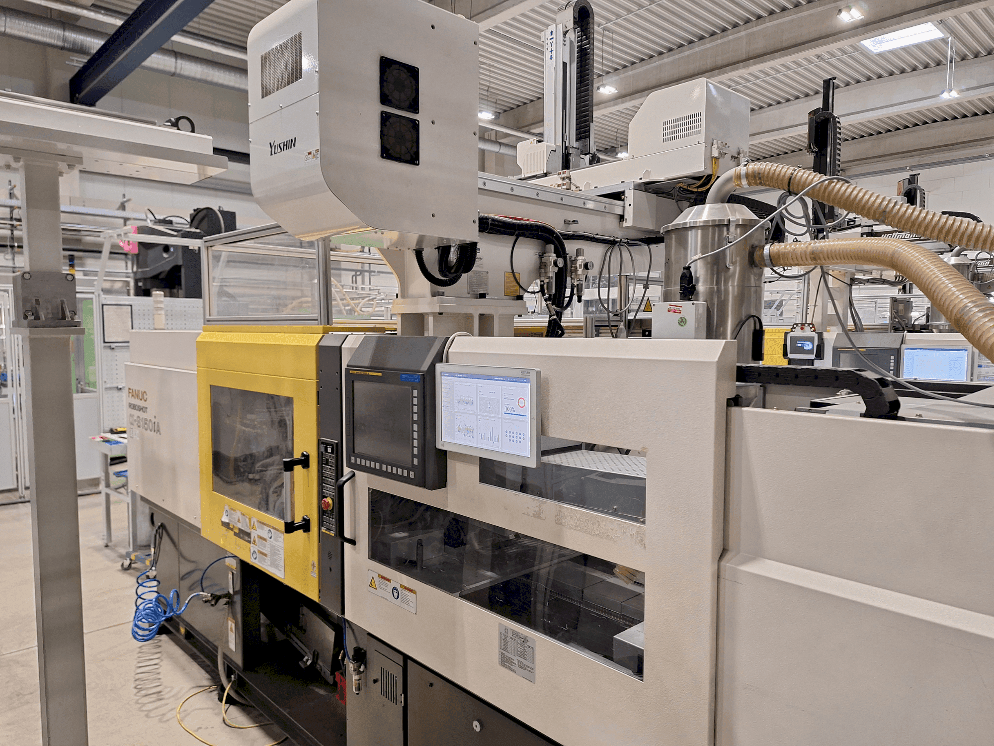 A FANUC Roboshot S150iA gép elölnézete
