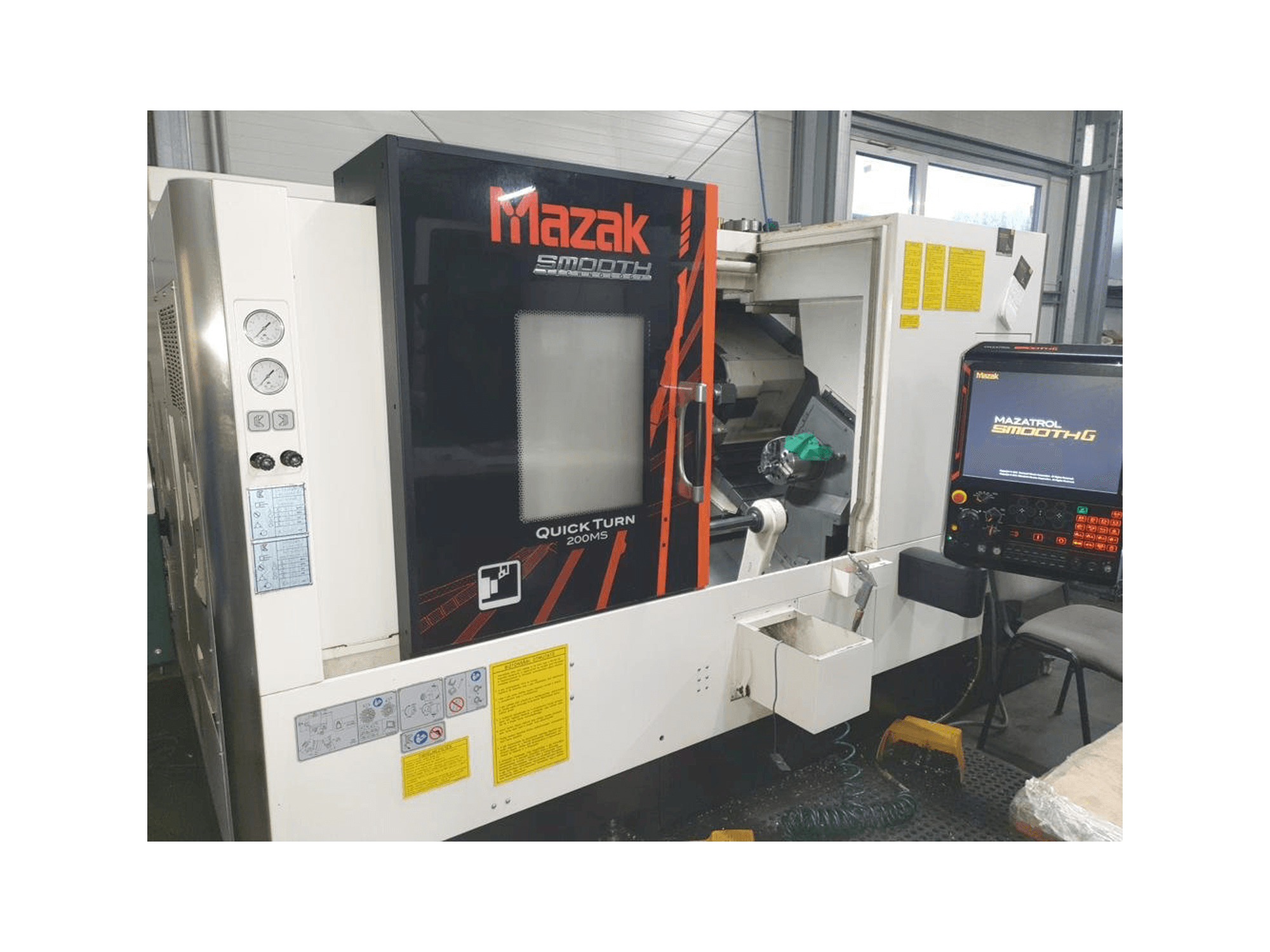 A Mazak Quick Turn 200MS gép elölnézete
