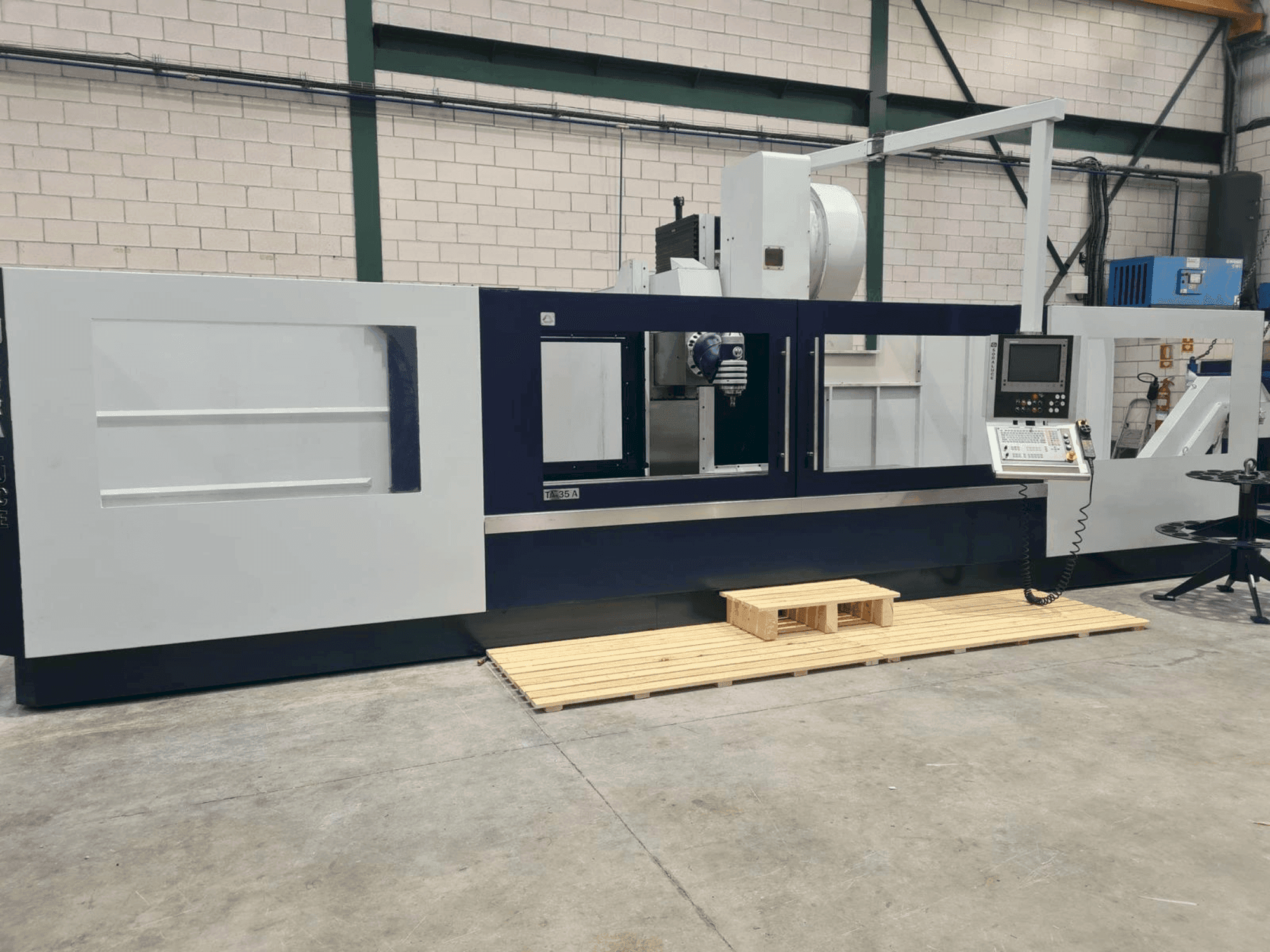 A Soraluce TA-35A gép elölnézete