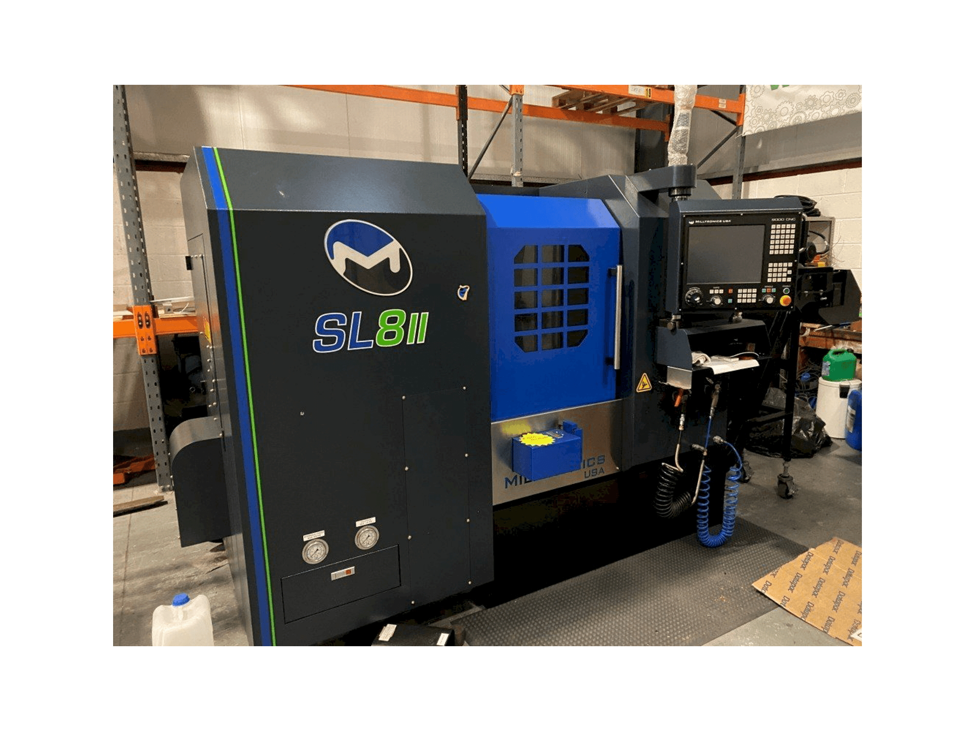 A MILLTRONICS SL8-II gép elölnézete