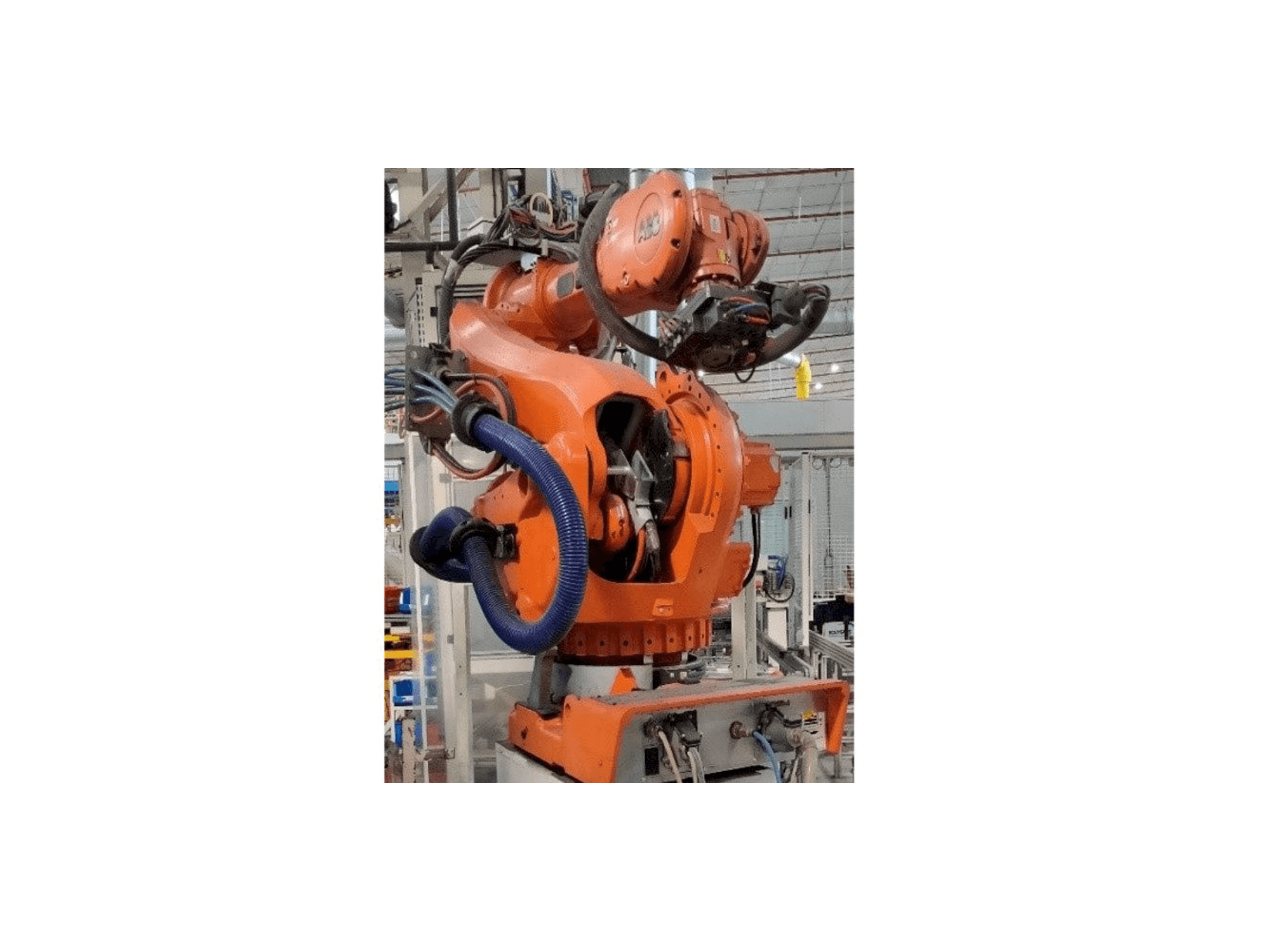 A ABB IRB 6600-175/2.55 gép oldalnézete