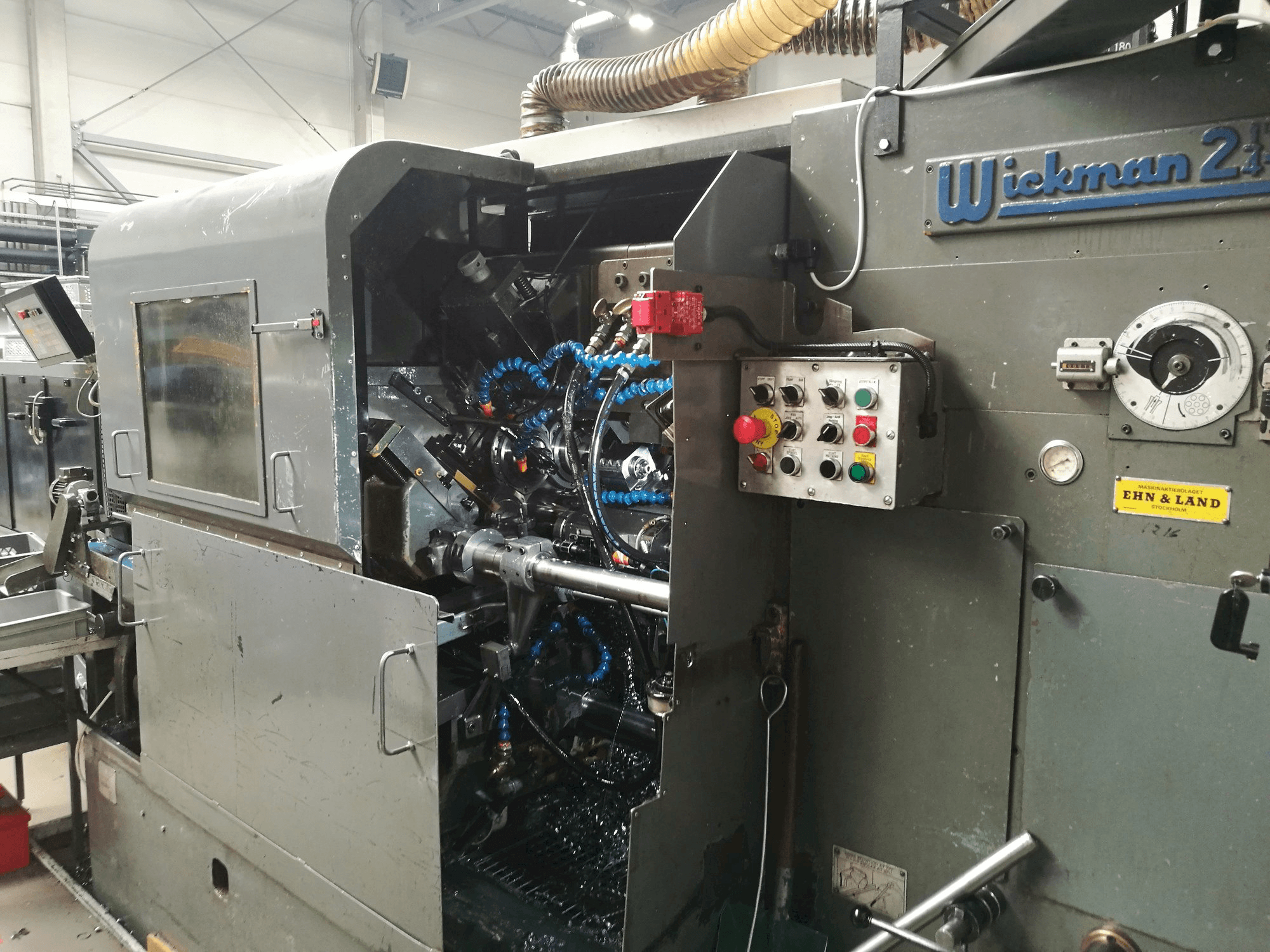 A Wickman 2 1/4"-6 gép elölnézete