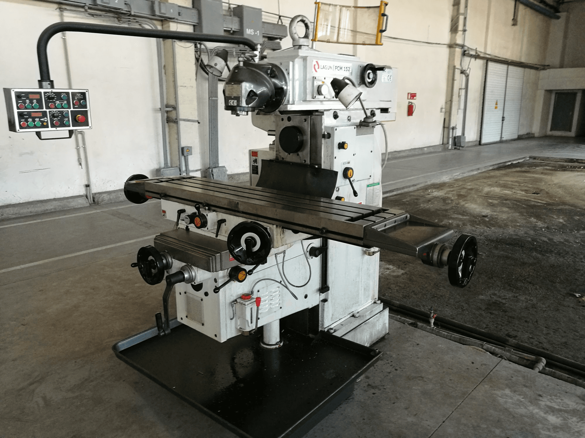 A Lagun FCM 152 gép jobb nézete