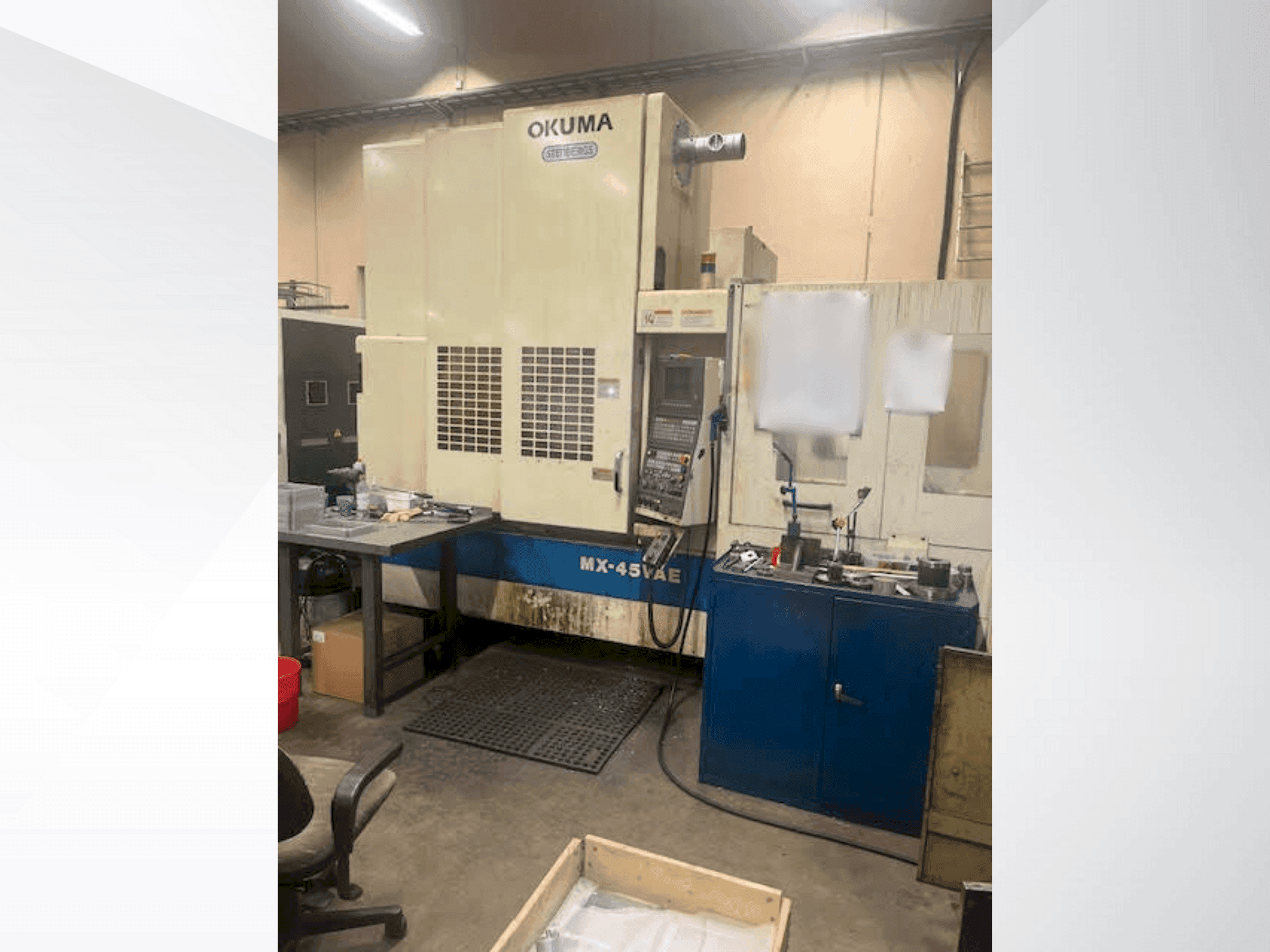 A Okuma MX-45VAE gép elölnézete