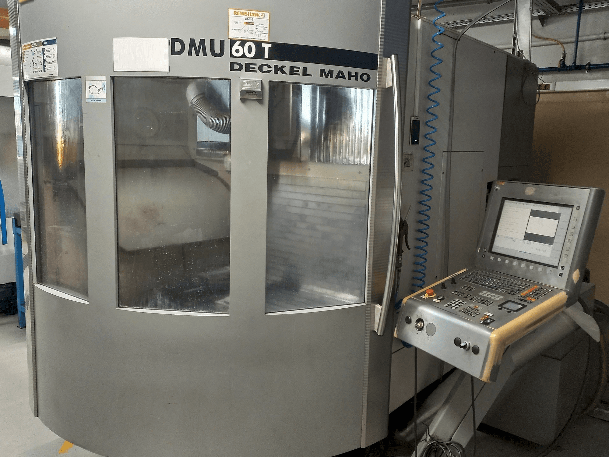 A DMG DMU 60T gép elölnézete