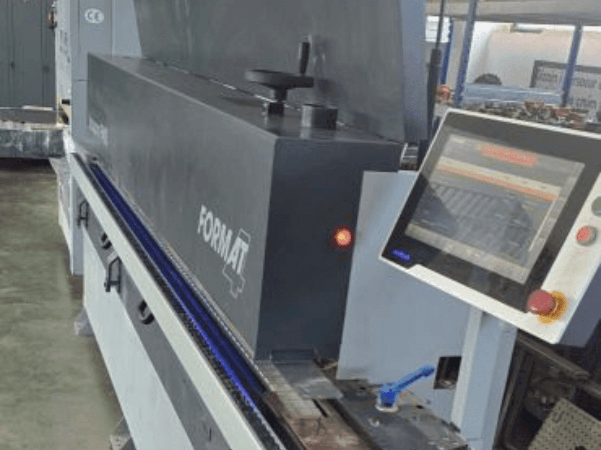 A FELDER Tempora F400 FORMAT4 gép elölnézete