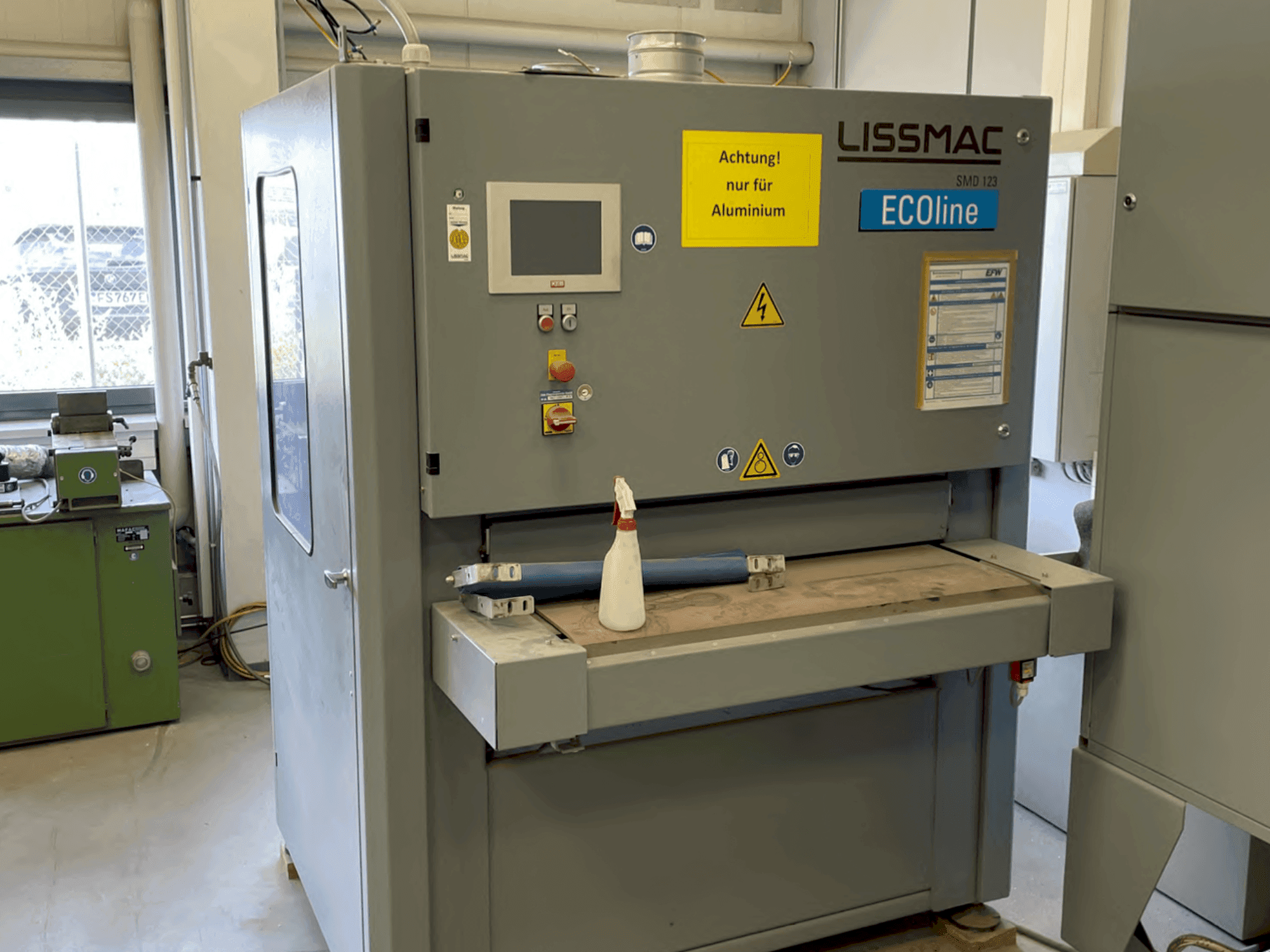 A LISSMAC SMD 123 RE gép elölnézete