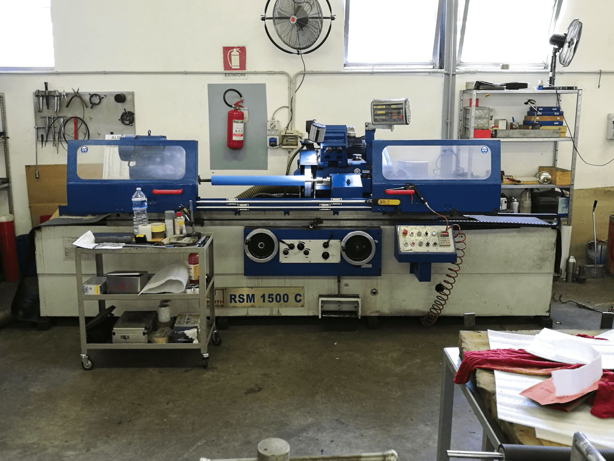 A Knuth RSM 1500 C gép elölnézete