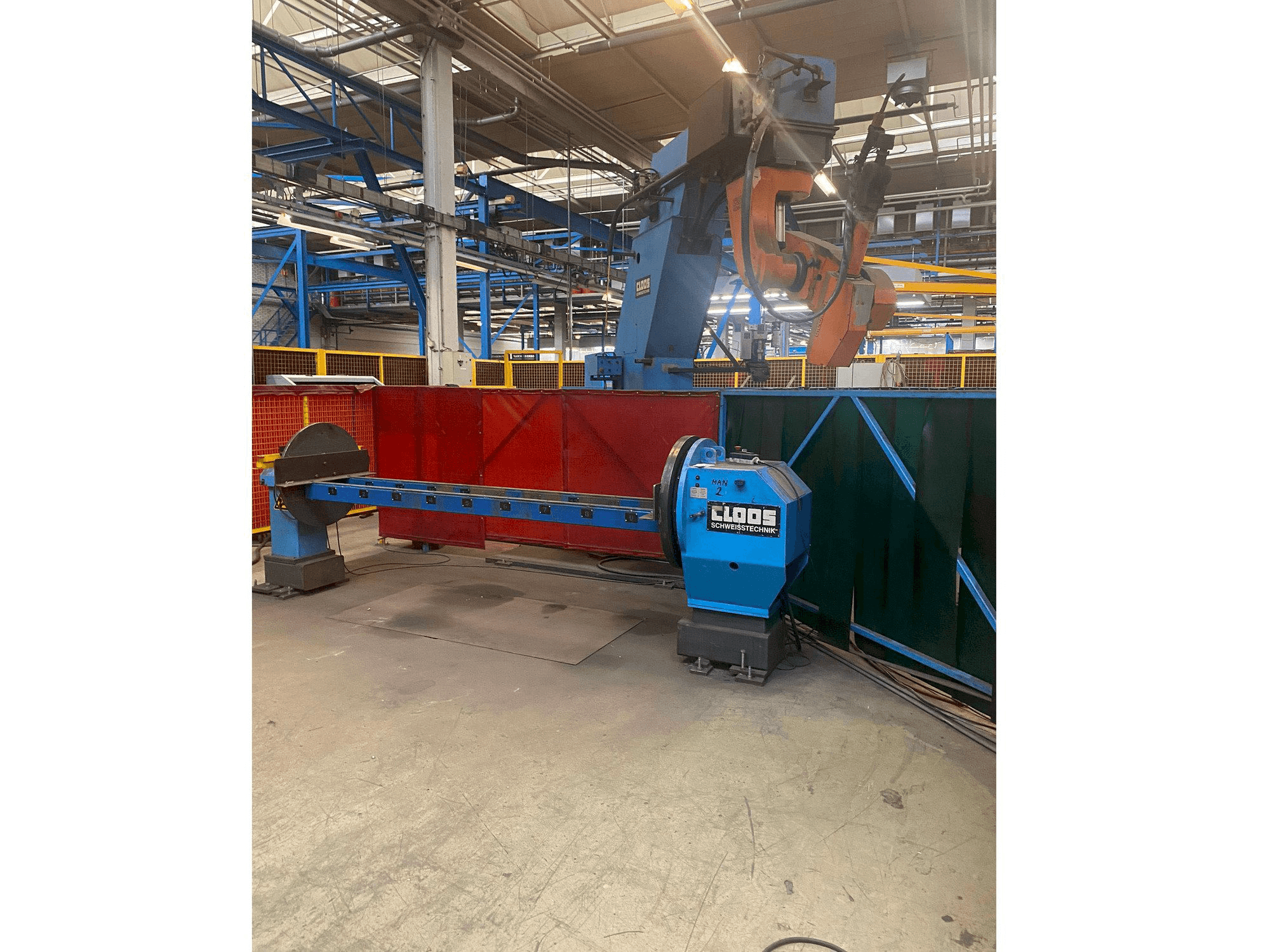 A Carl Cloos Romat 310 C-Stander WPV-DP-5000N gép elölnézete