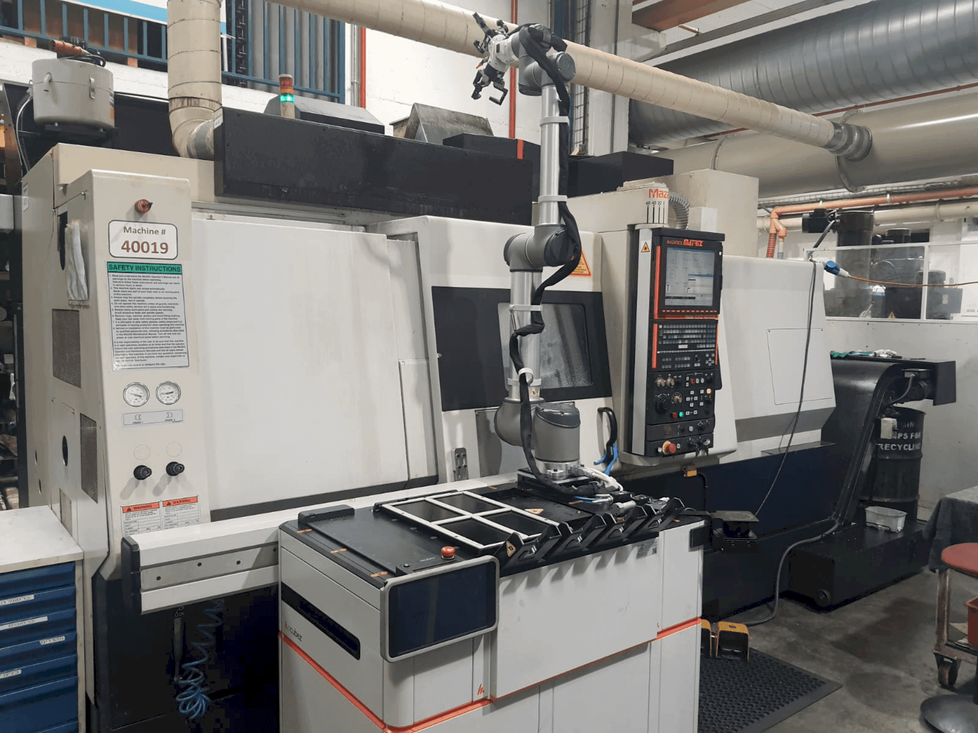 A Mazak INTEGREX 200-IV ST gép elölnézete