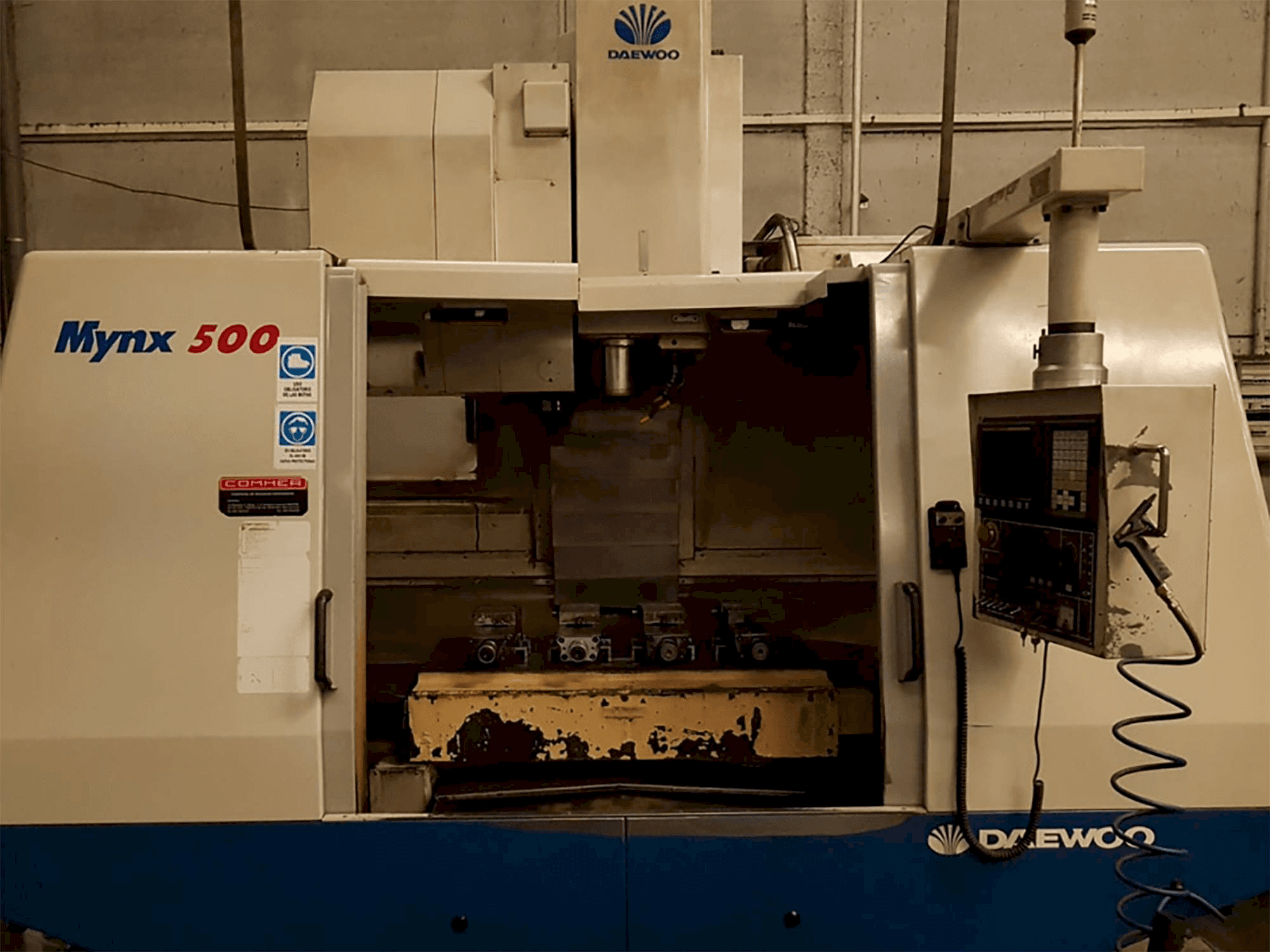 A DAEWOO MYNX 500 gép elölnézete