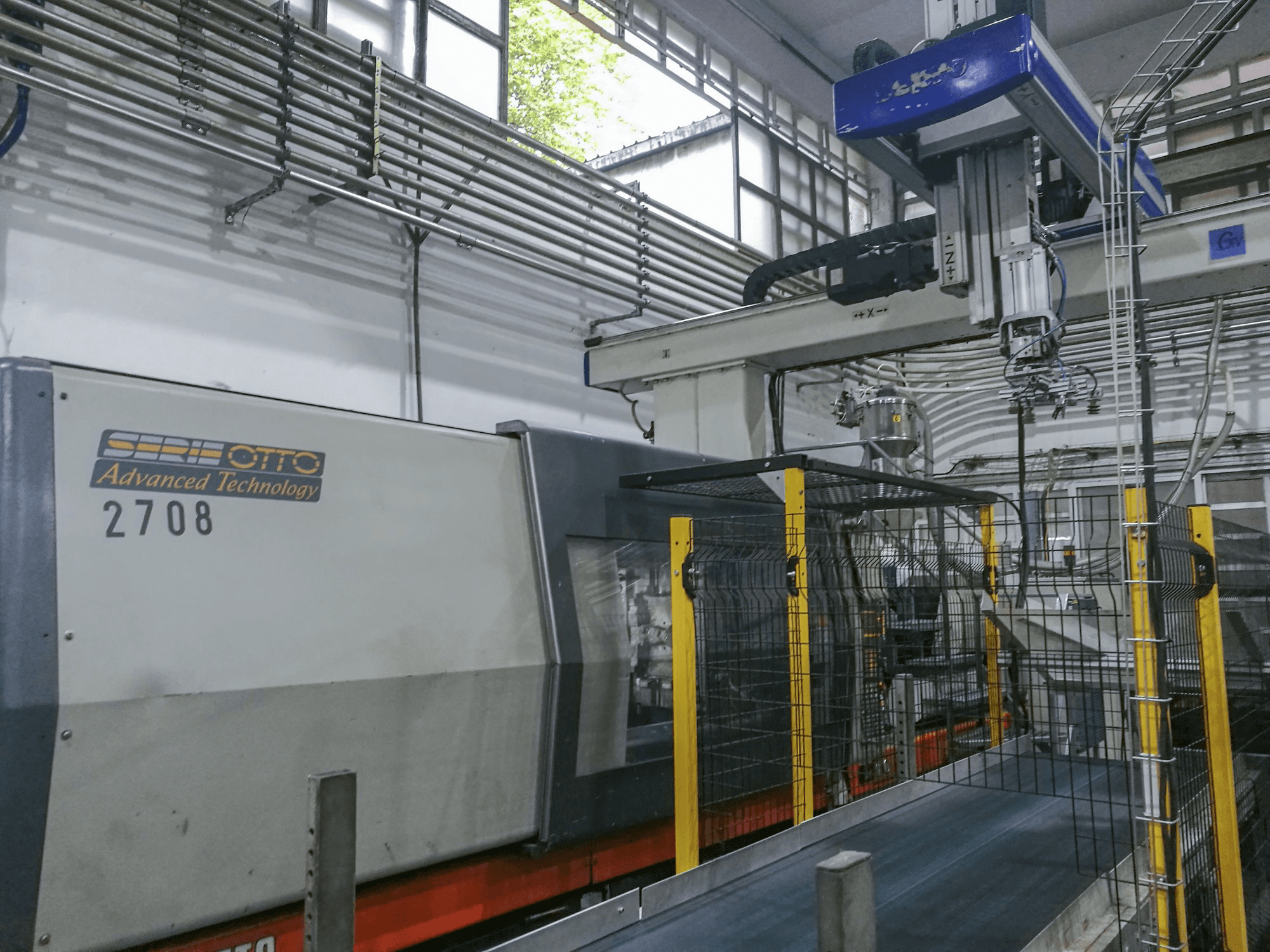 A SANDRETTO 2054-380 gép bal oldali nézete