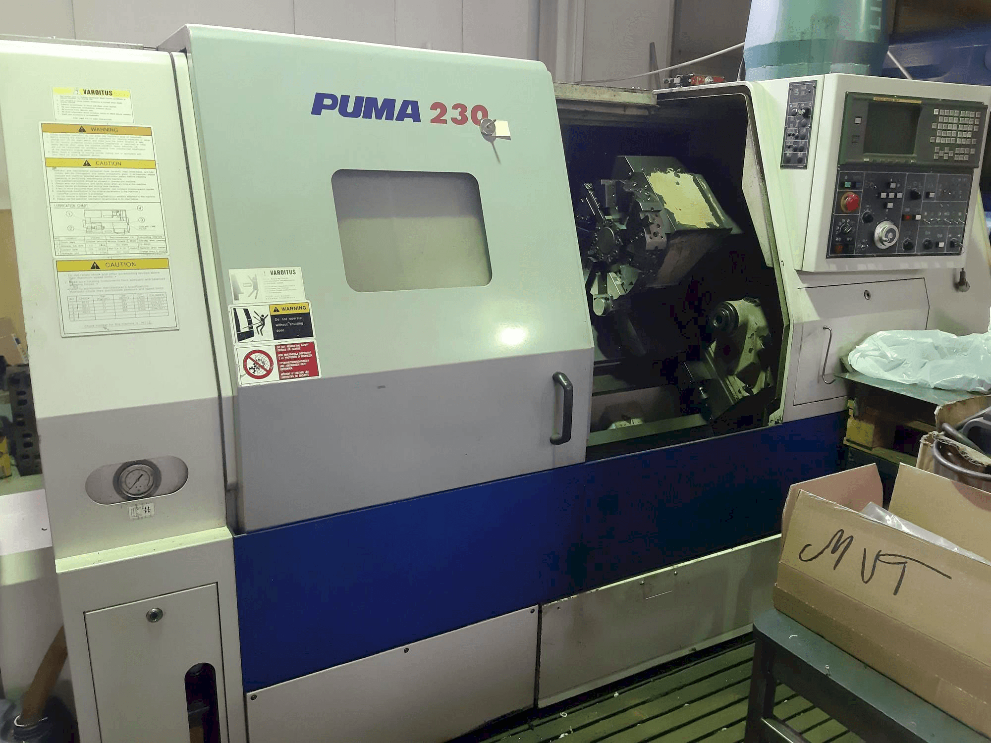 A DAEWOO PUMA 230 gép elölnézete