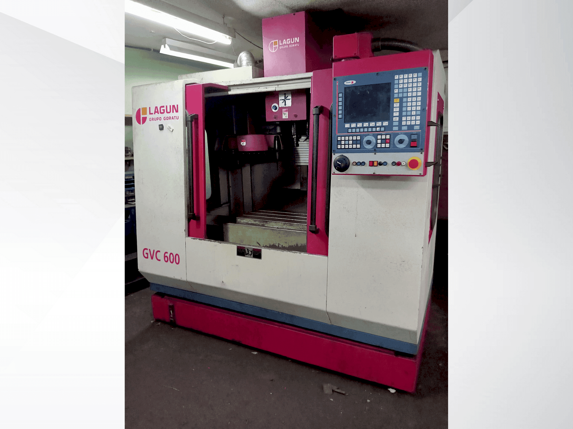 A LAGUN GVC 600 gép elölnézete