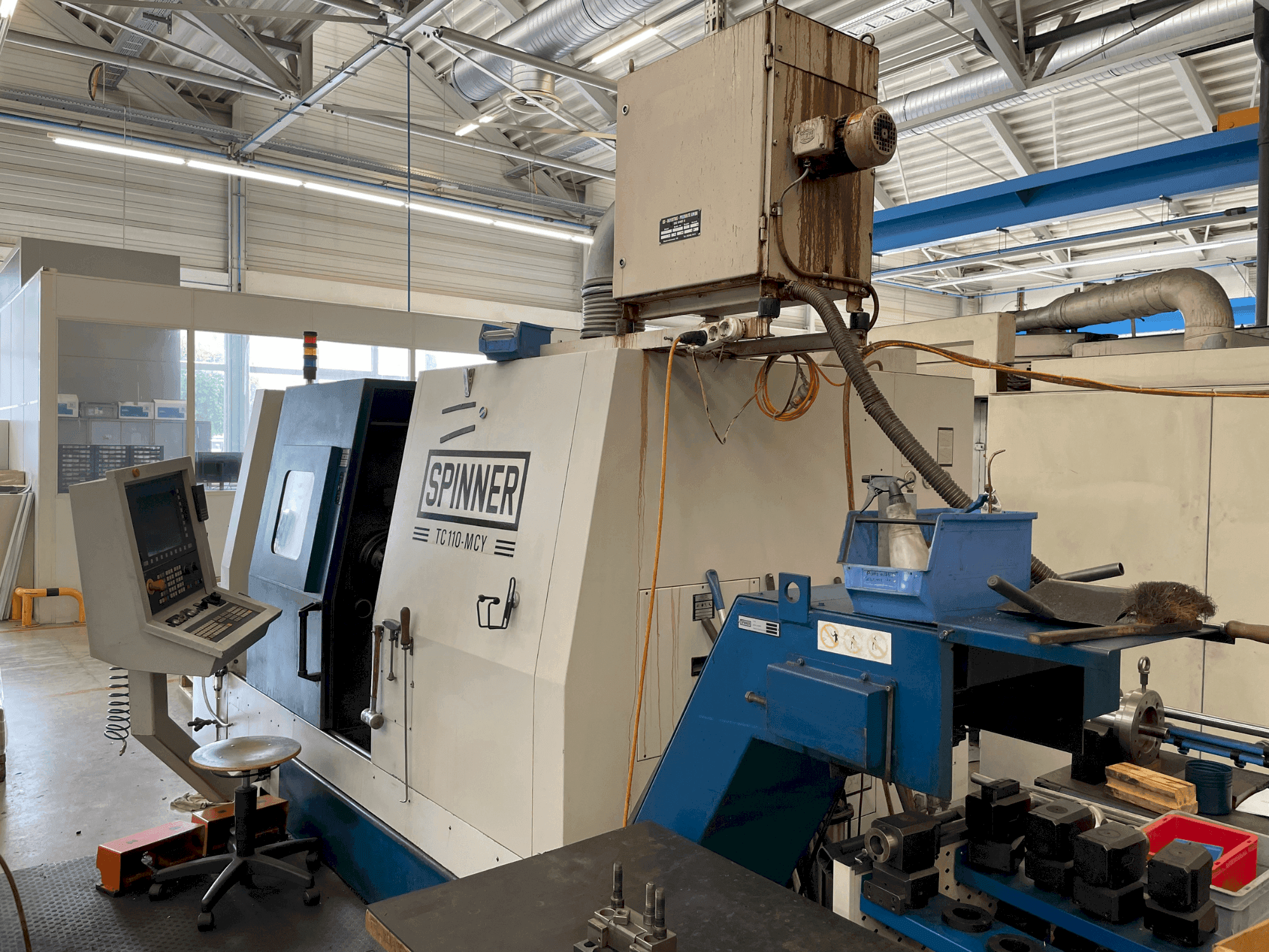 A SPINNER TC 110 gép elölnézete