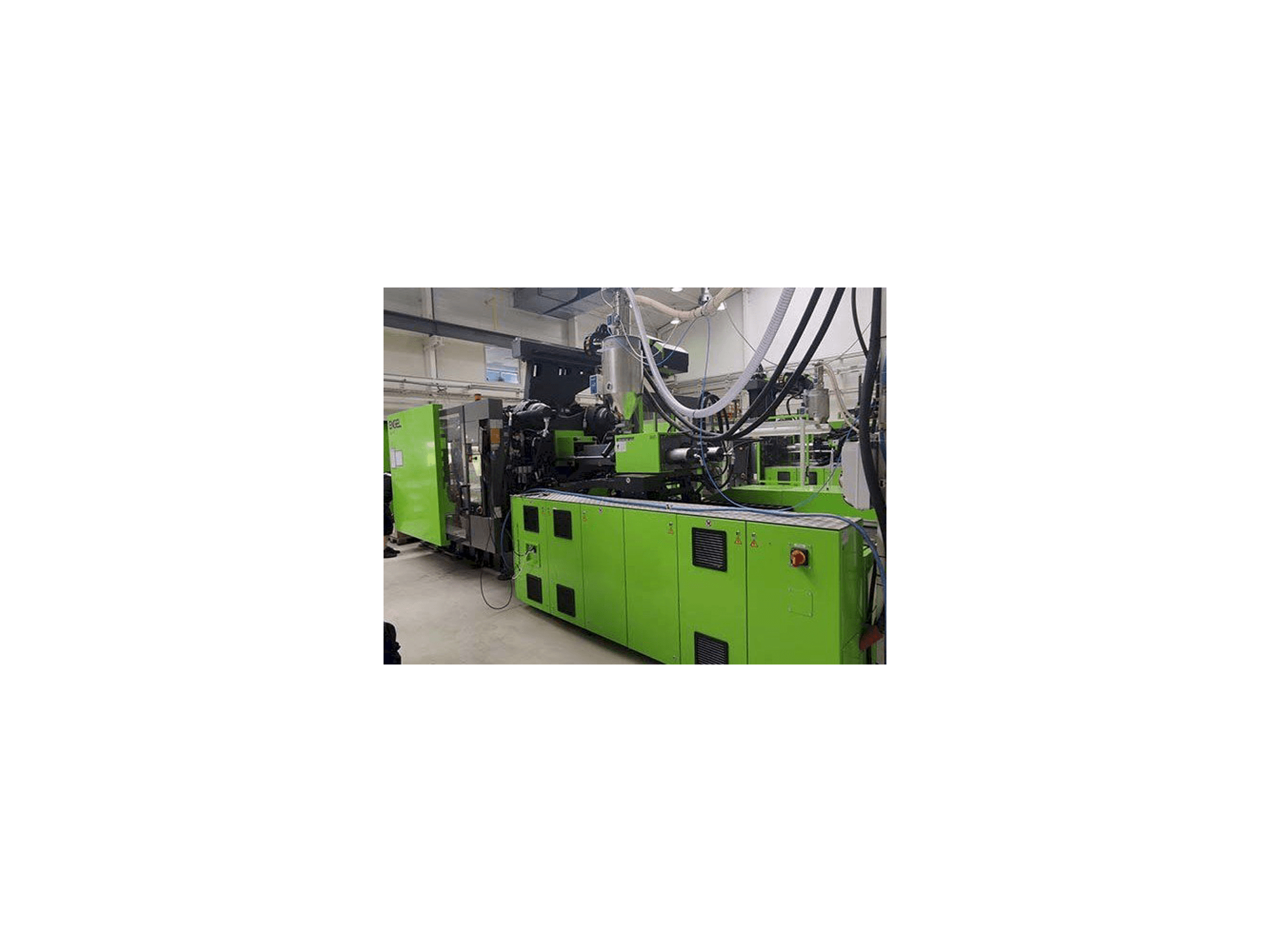 A Engel DUO 860/450 gép elölnézete