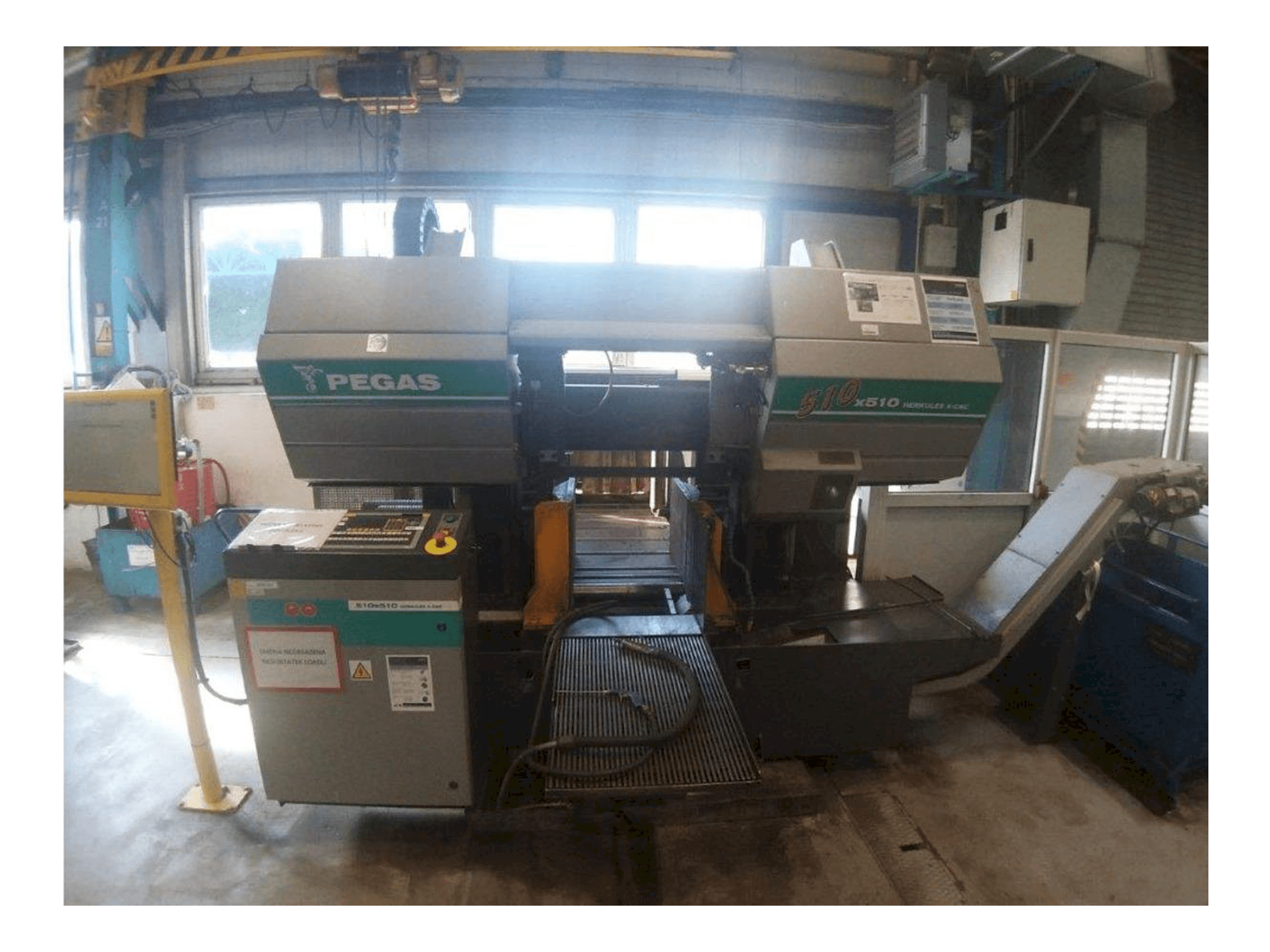A Pegas 510x510 Herkules X-CNC gép elölnézete