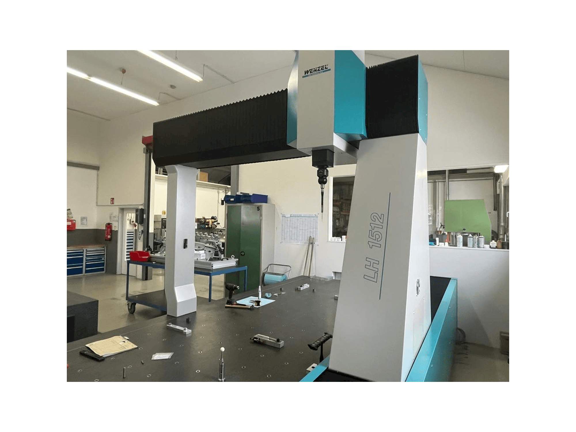 A Wenzel LH 1512 gép elölnézete