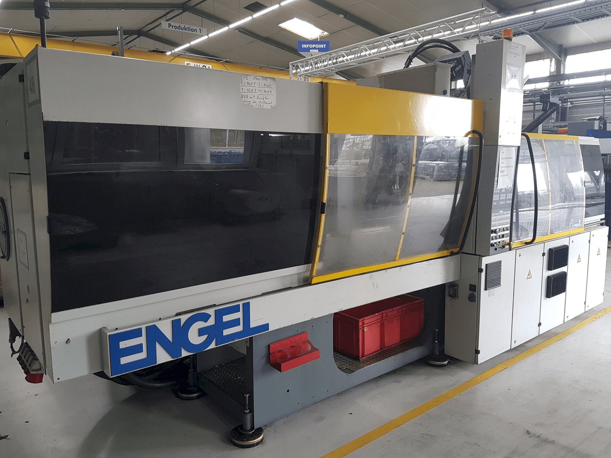 A Engel VICTORY 650H/330W/150 COMBI gép elölnézete