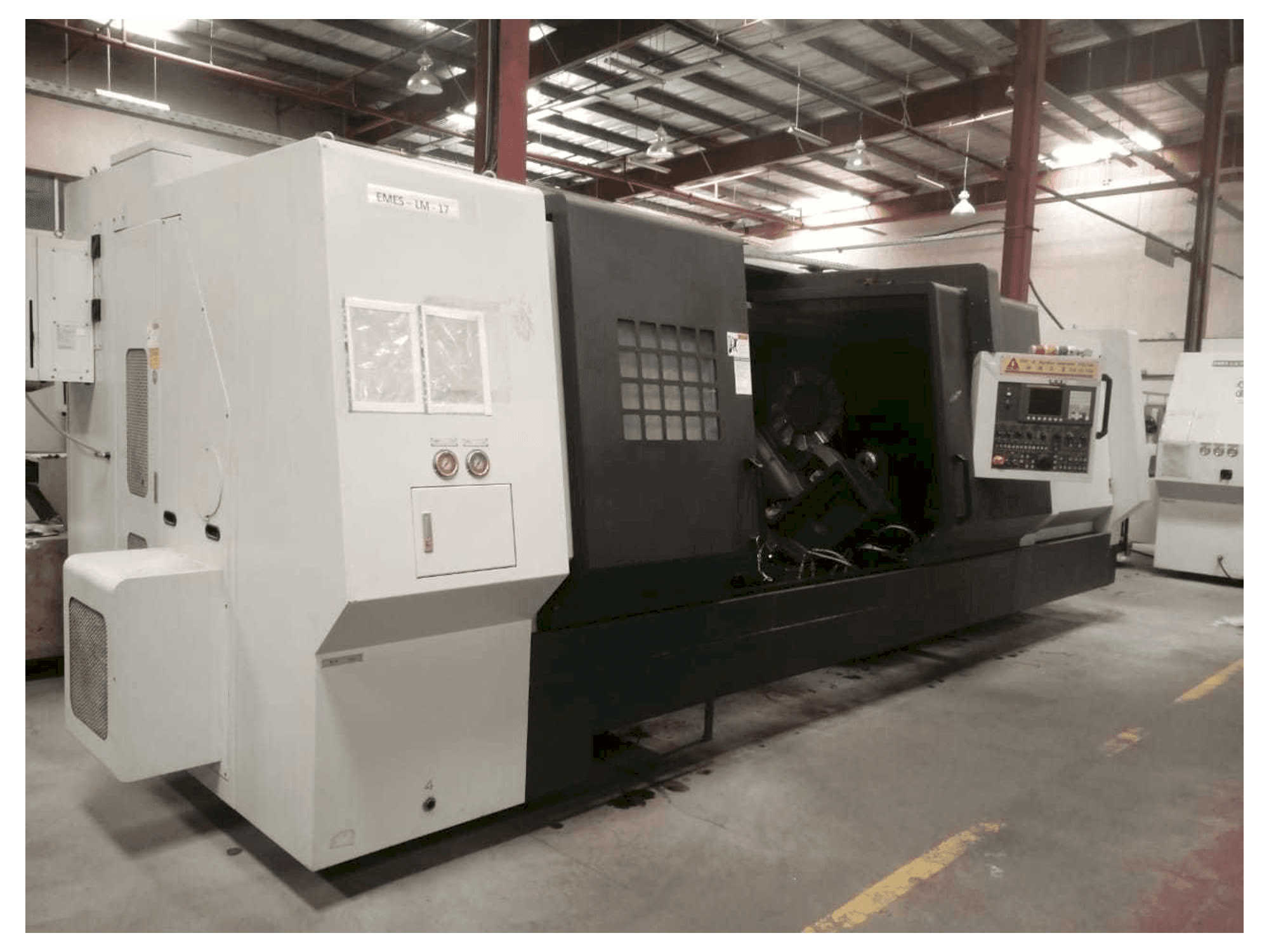 A YOU JI YH 50/300 gép oldalnézete