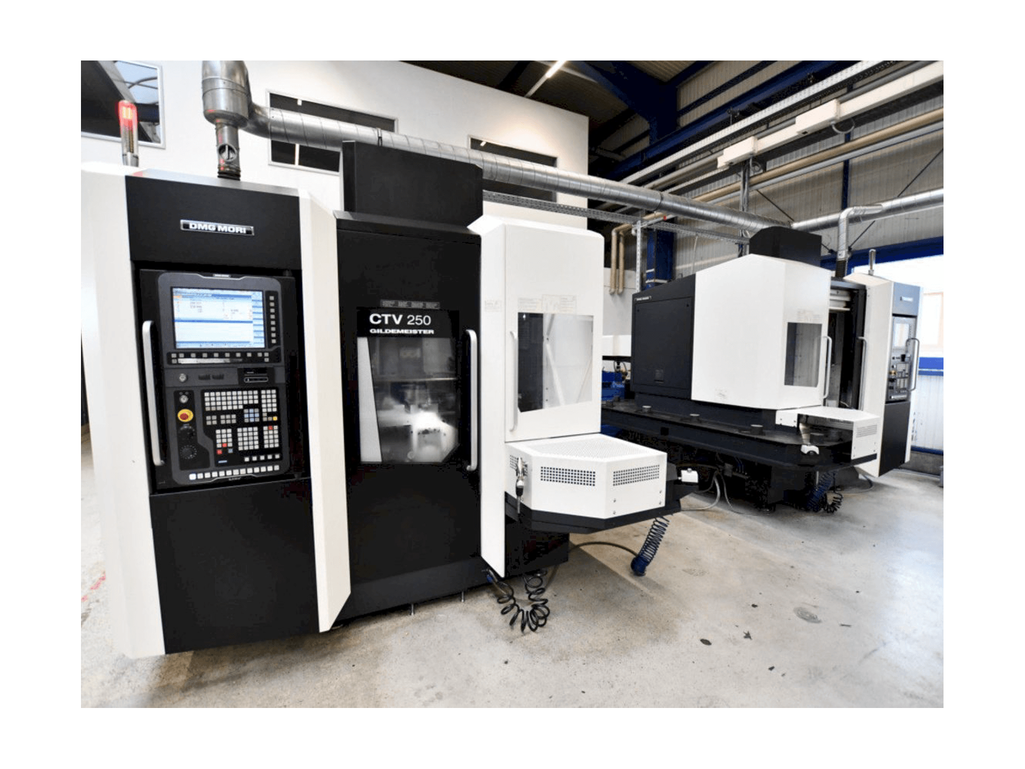A DMG MORI Gildemeister CTV 250 2nd gép elölnézete