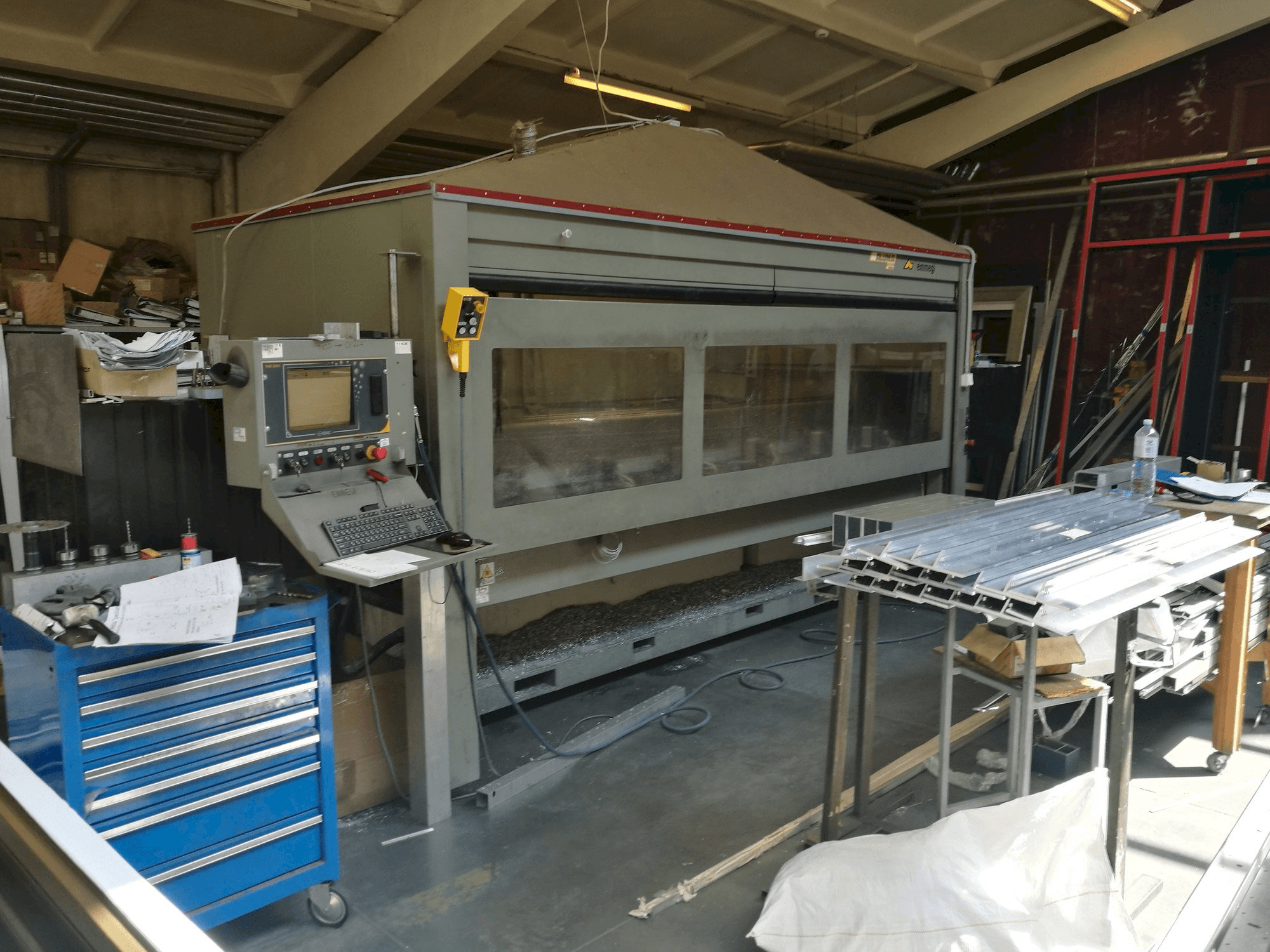 A Aluma Phantomatic T4 A gép elölnézete